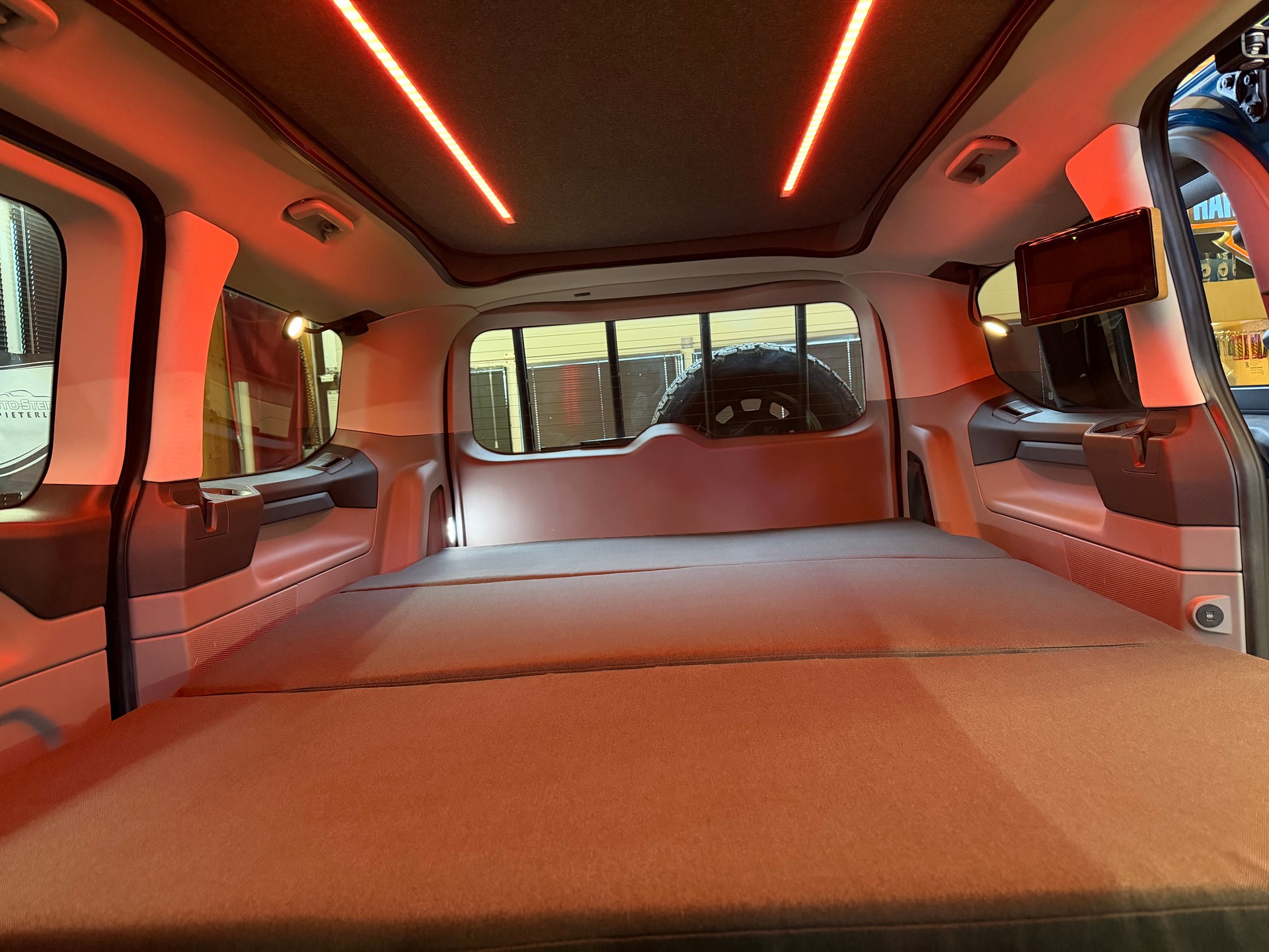 FORD "VANEXT OFFROAD" CAMPER 4X4 "FORD TOURNEO CUSTOM" HÖHER + 5 PLÄTZER AUTOMAT MIT AHK......SONDERANFERTIGUNG CH GEPRÜFT !!-image-7