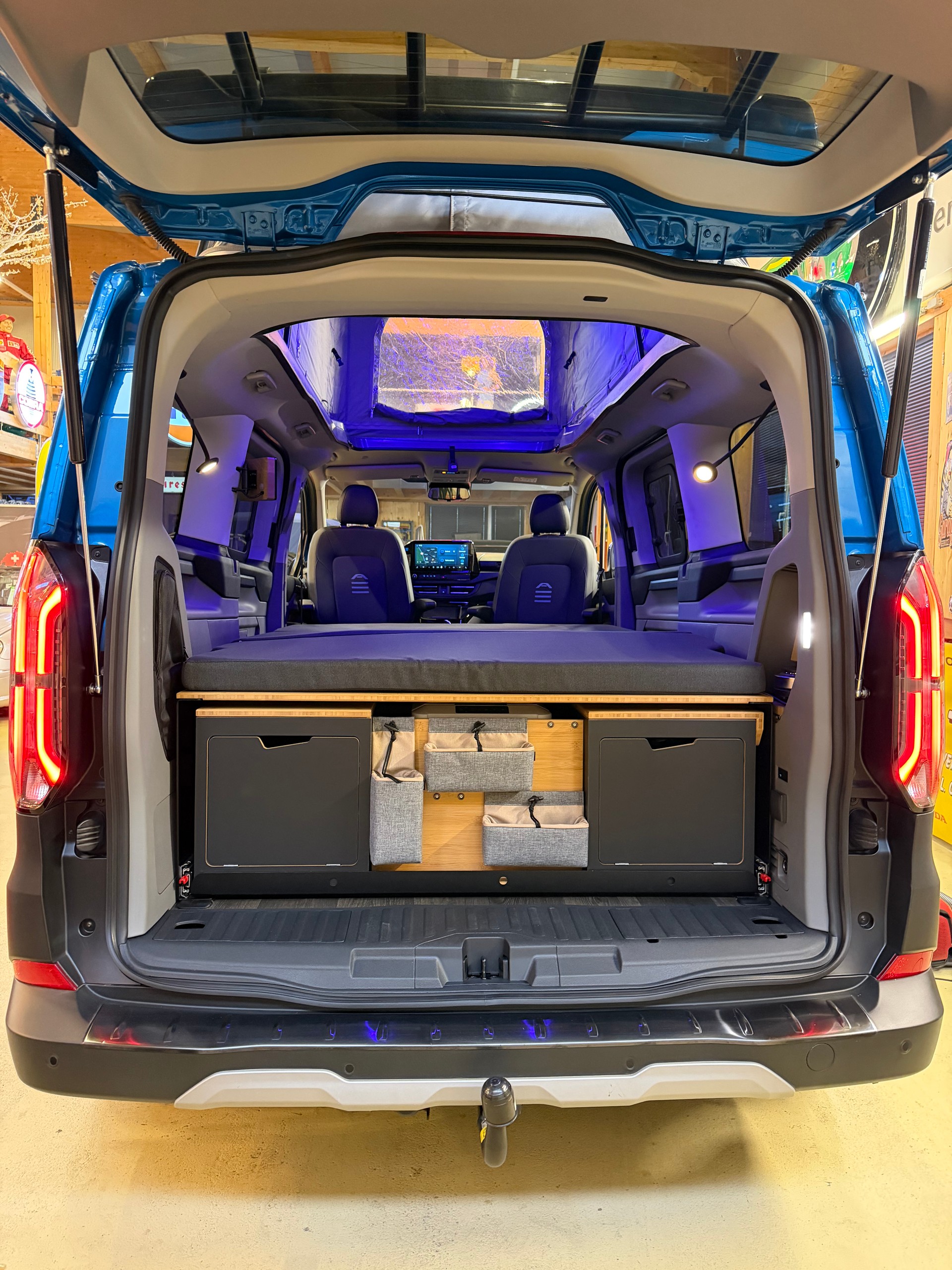 FORD "VANEXT OFFROAD" CAMPER 4X4 "FORD TOURNEO CUSTOM" HÖHER + 5 PLÄTZER AUTOMAT MIT AHK......SONDERANFERTIGUNG CH GEPRÜFT !!-image-17