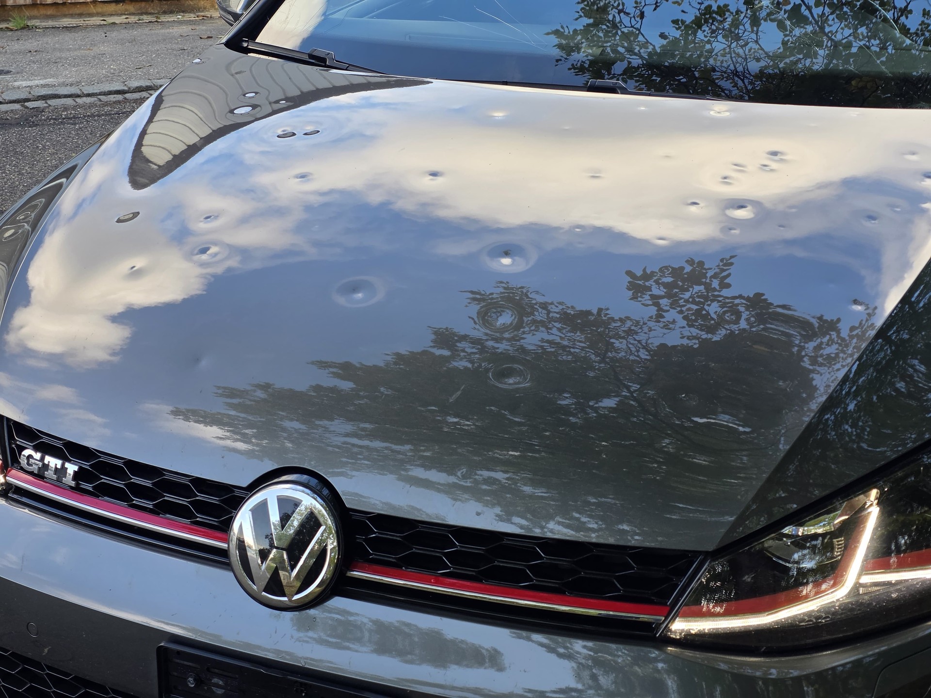VW Golf 2.0 TSI GTI-image-8