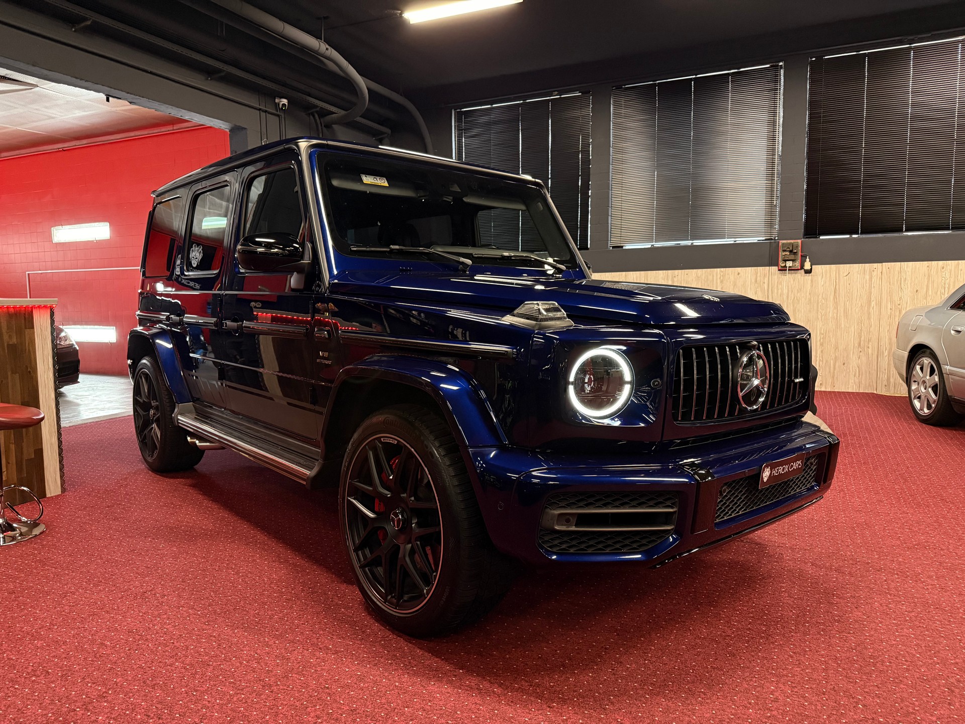 MERCEDES-BENZ G 63 AMG Speedshift Plus G-Tronic / ** DESIGNO Manufactur ** / Frisch ab MFK, Service + Neue Pneu!-image-3