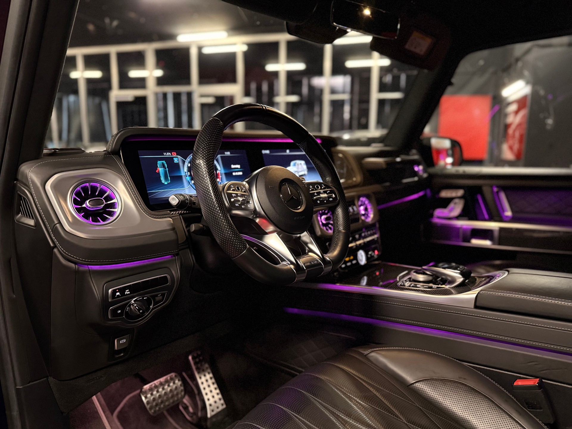 MERCEDES-BENZ G 63 AMG Speedshift Plus G-Tronic / ** DESIGNO Manufactur ** / Frisch ab MFK, Service + Neue Pneu!-image-10