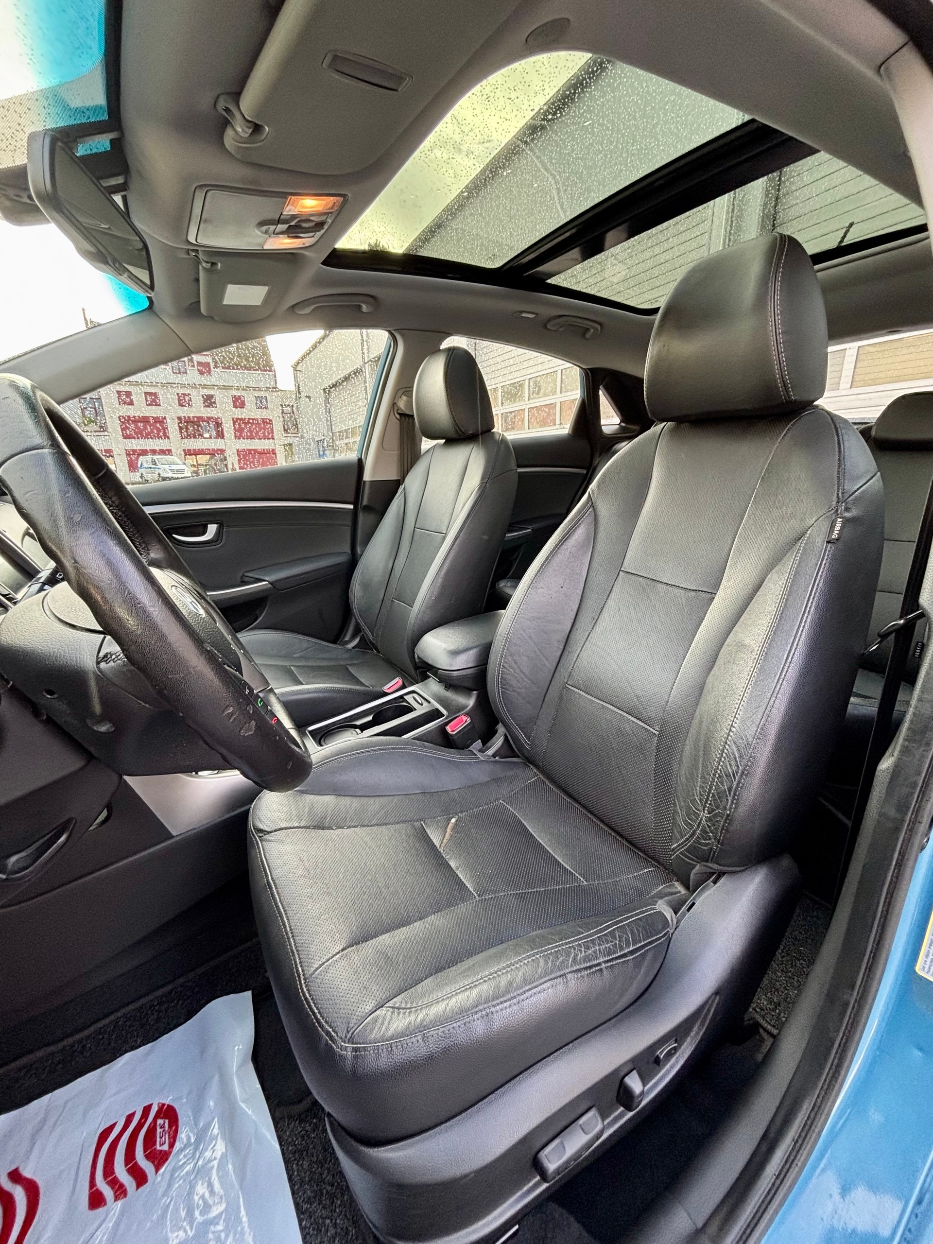HYUNDAI i30 1.6 GDI Premium Automatic-image-11