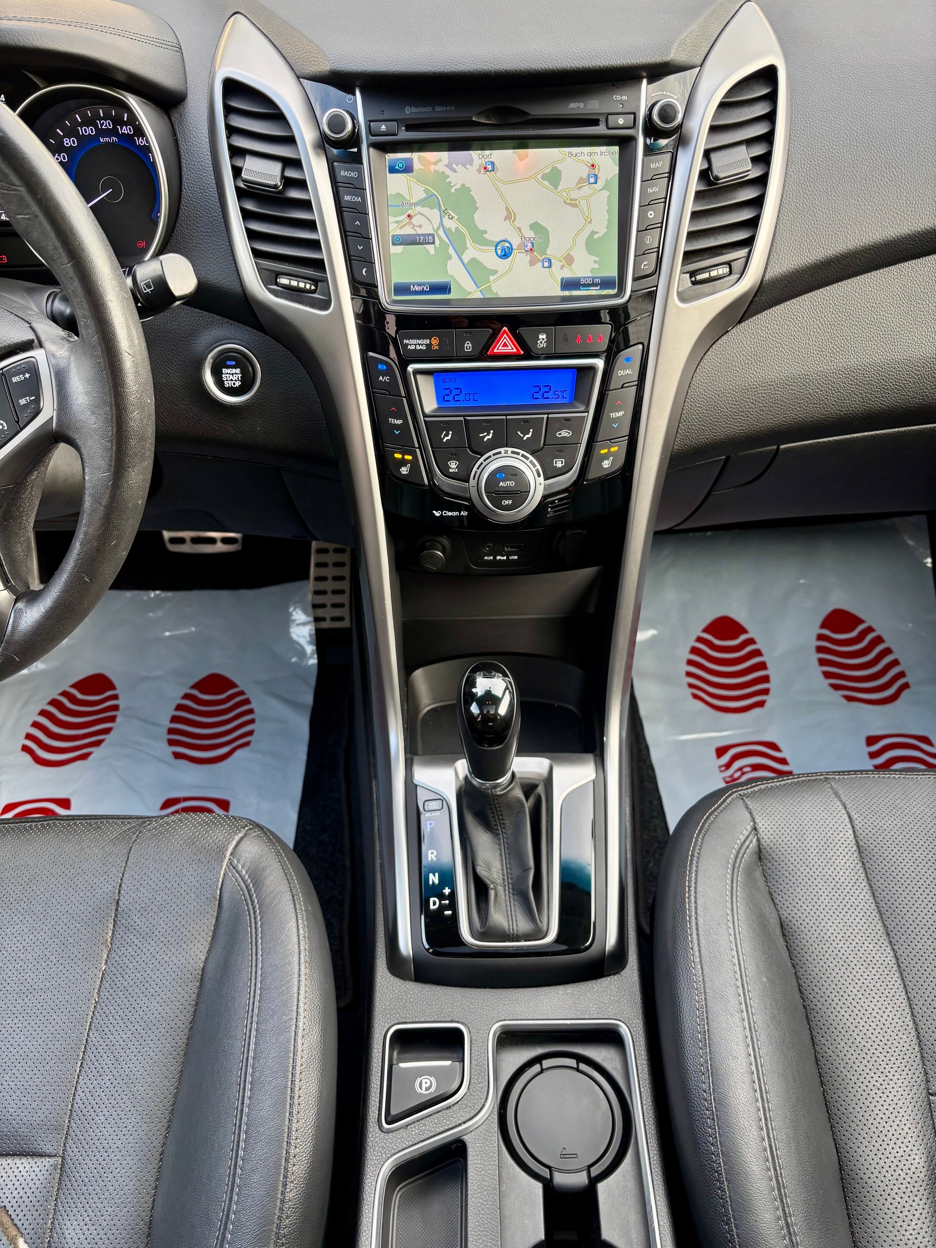 HYUNDAI i30 1.6 GDI Premium Automatic-image-7