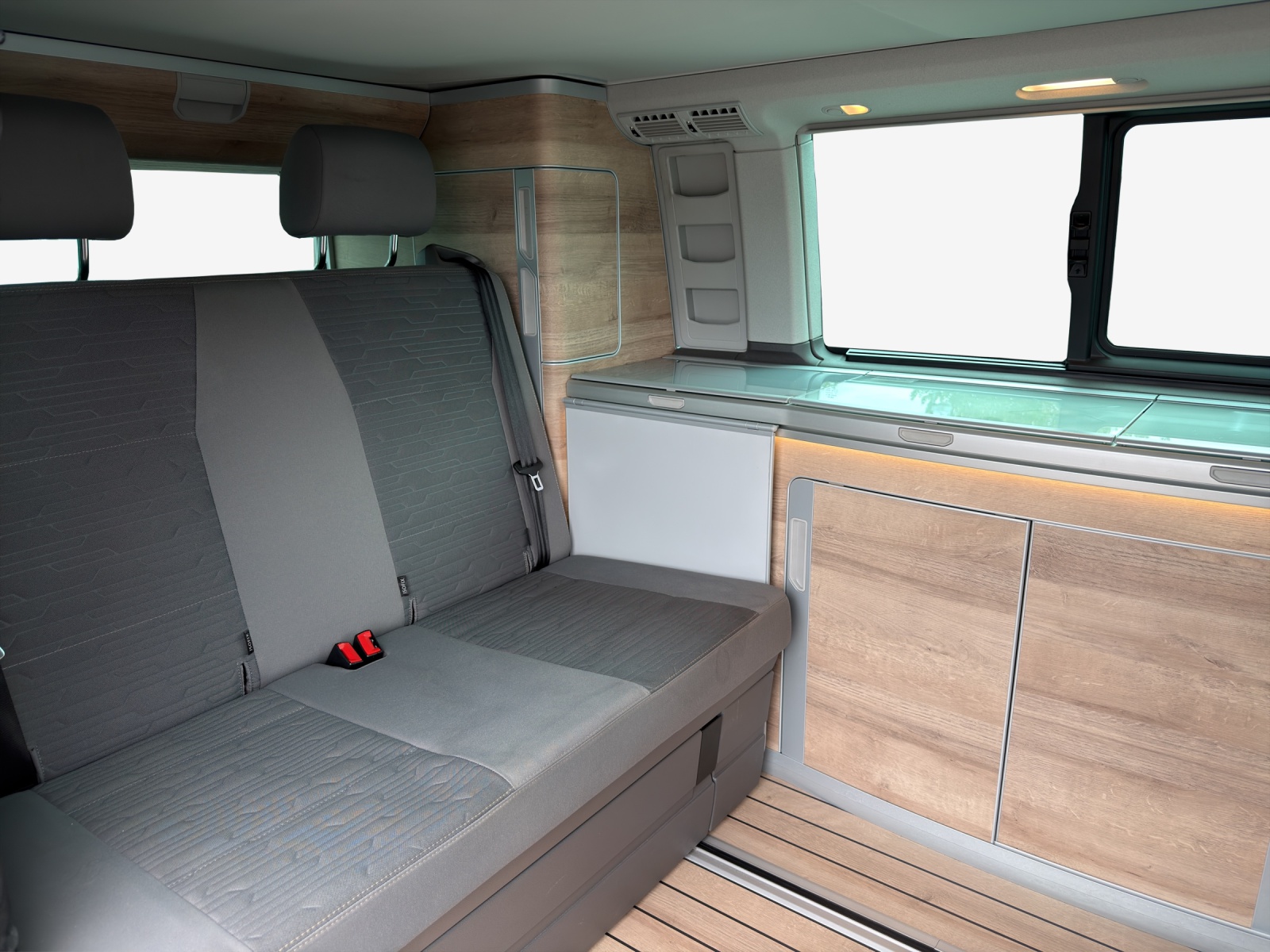 VW T6.1 California 2.0 TDI Ocean Liberty 4Motion DSG-image-11