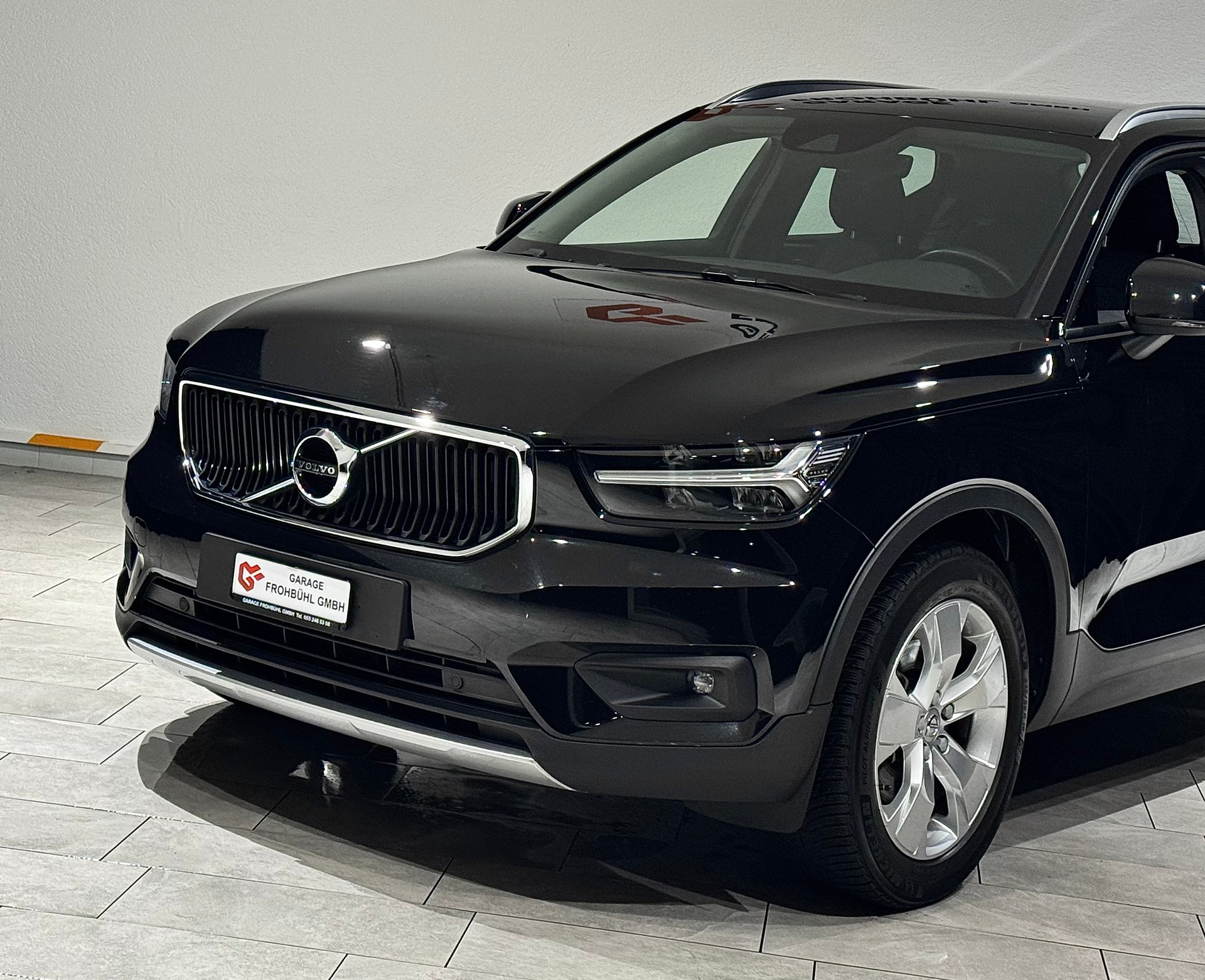 VOLVO XC40 B4 Benzin Mild Hybrid AWD Momentum Geartronic | 1.Hand | AHK |-image-9