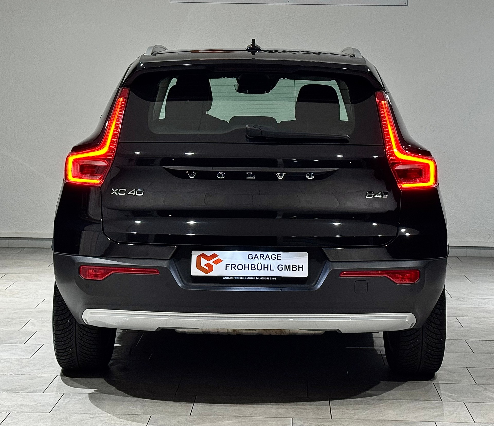 VOLVO XC40 B4 Benzin Mild Hybrid AWD Momentum Geartronic | 1.Hand | AHK |-image-6