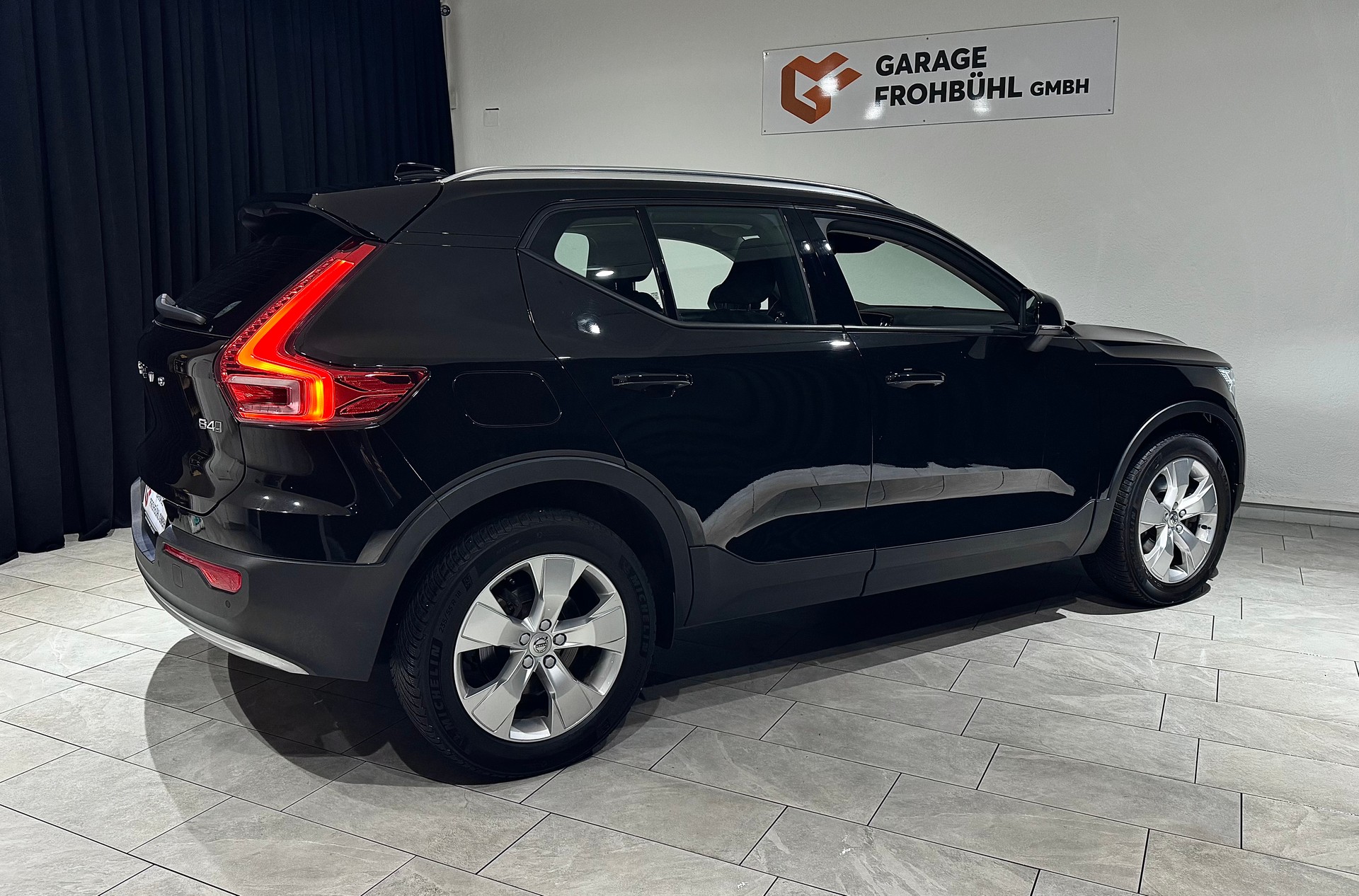 VOLVO XC40 B4 Benzin Mild Hybrid AWD Momentum Geartronic | 1.Hand | AHK |-image-8