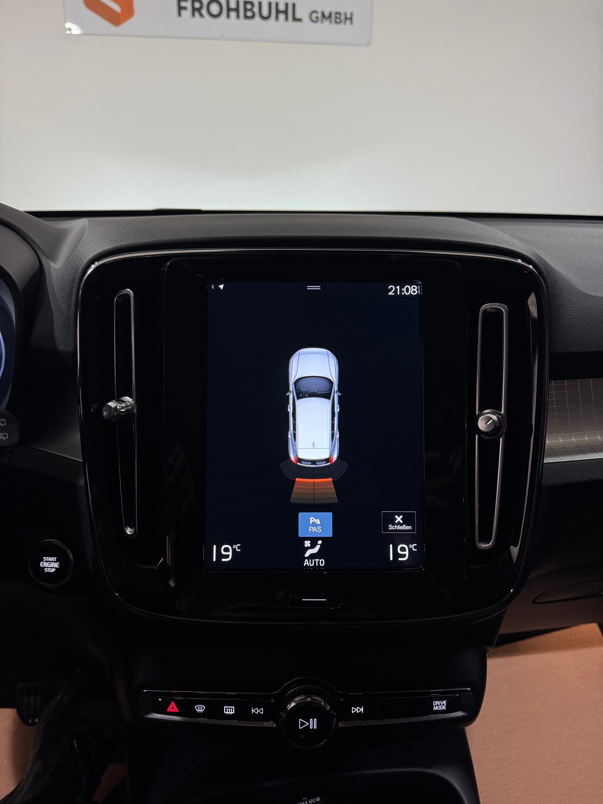 VOLVO XC40 B4 Benzin Mild Hybrid AWD Momentum Geartronic | 1.Hand | AHK |-image-18