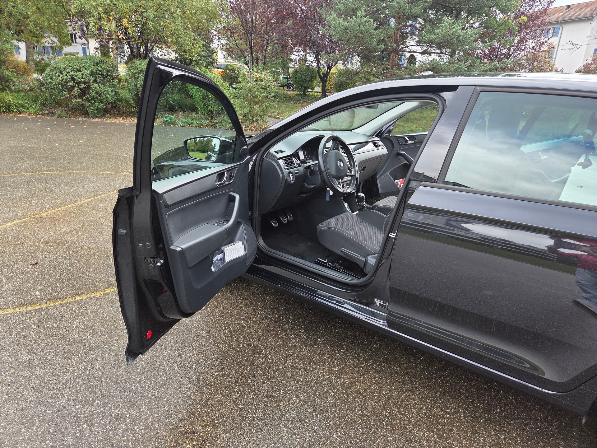 SKODA 1.2 TSI Elegance-image-1