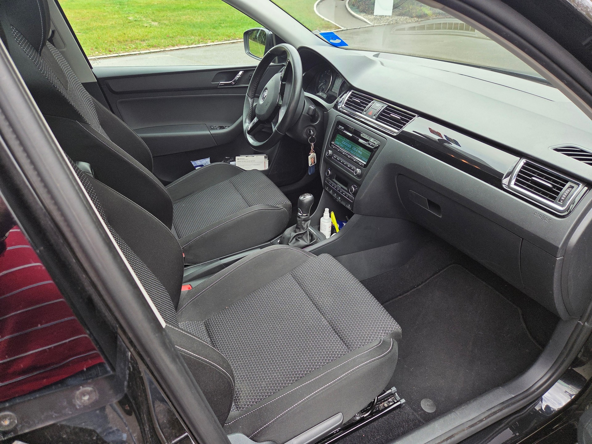 SKODA 1.2 TSI Elegance-image-4