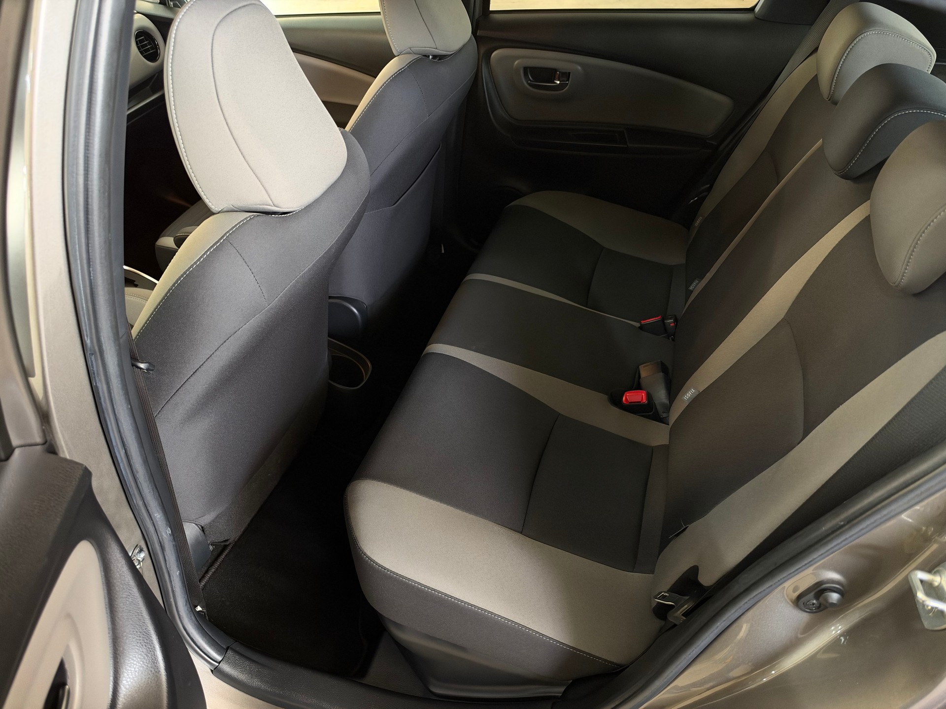 TOYOTA Yaris 1.5 VVT-i Hybrid Sol Premium e-CVT-image-18