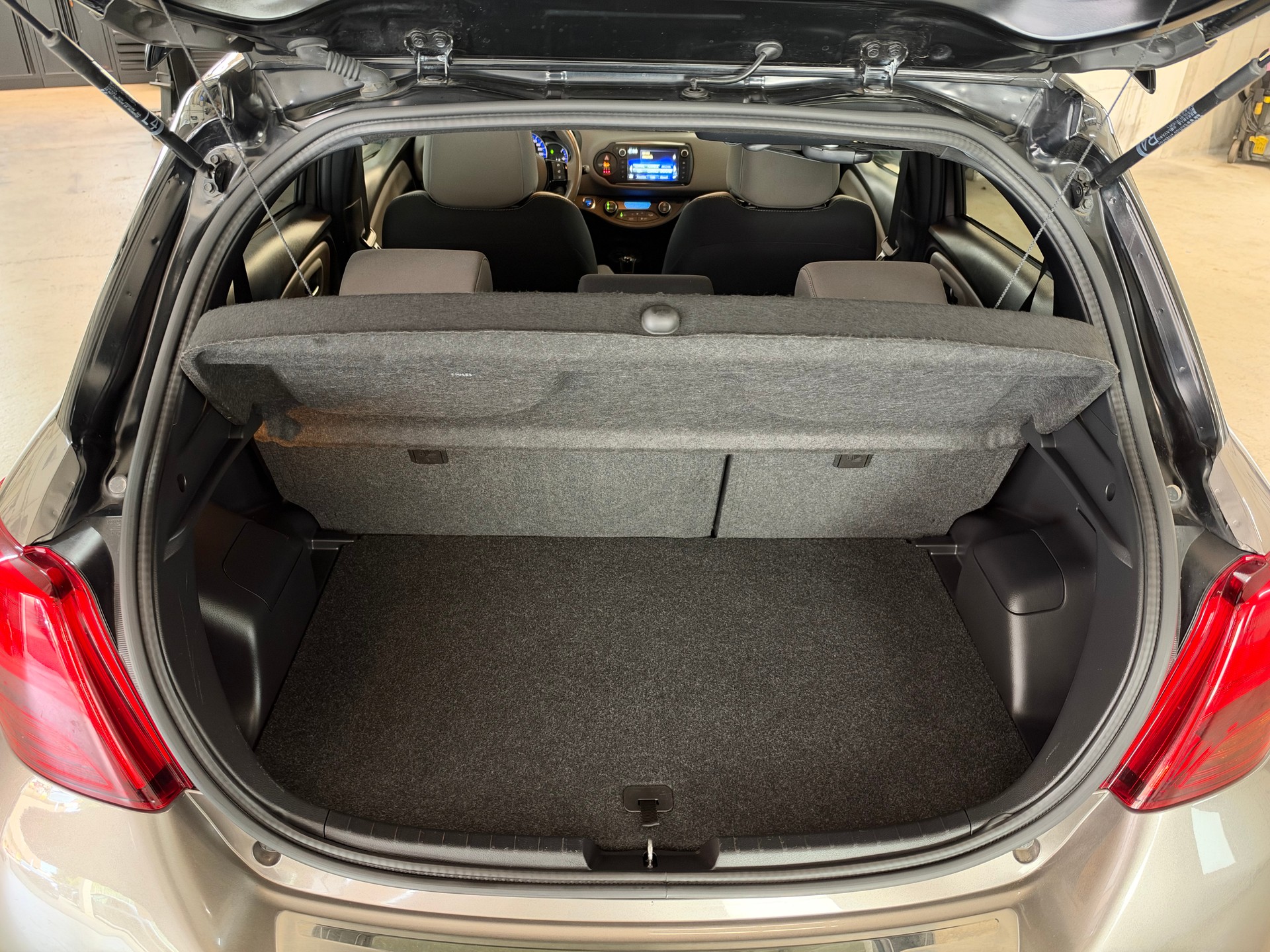TOYOTA Yaris 1.5 VVT-i Hybrid Sol Premium e-CVT-image-20