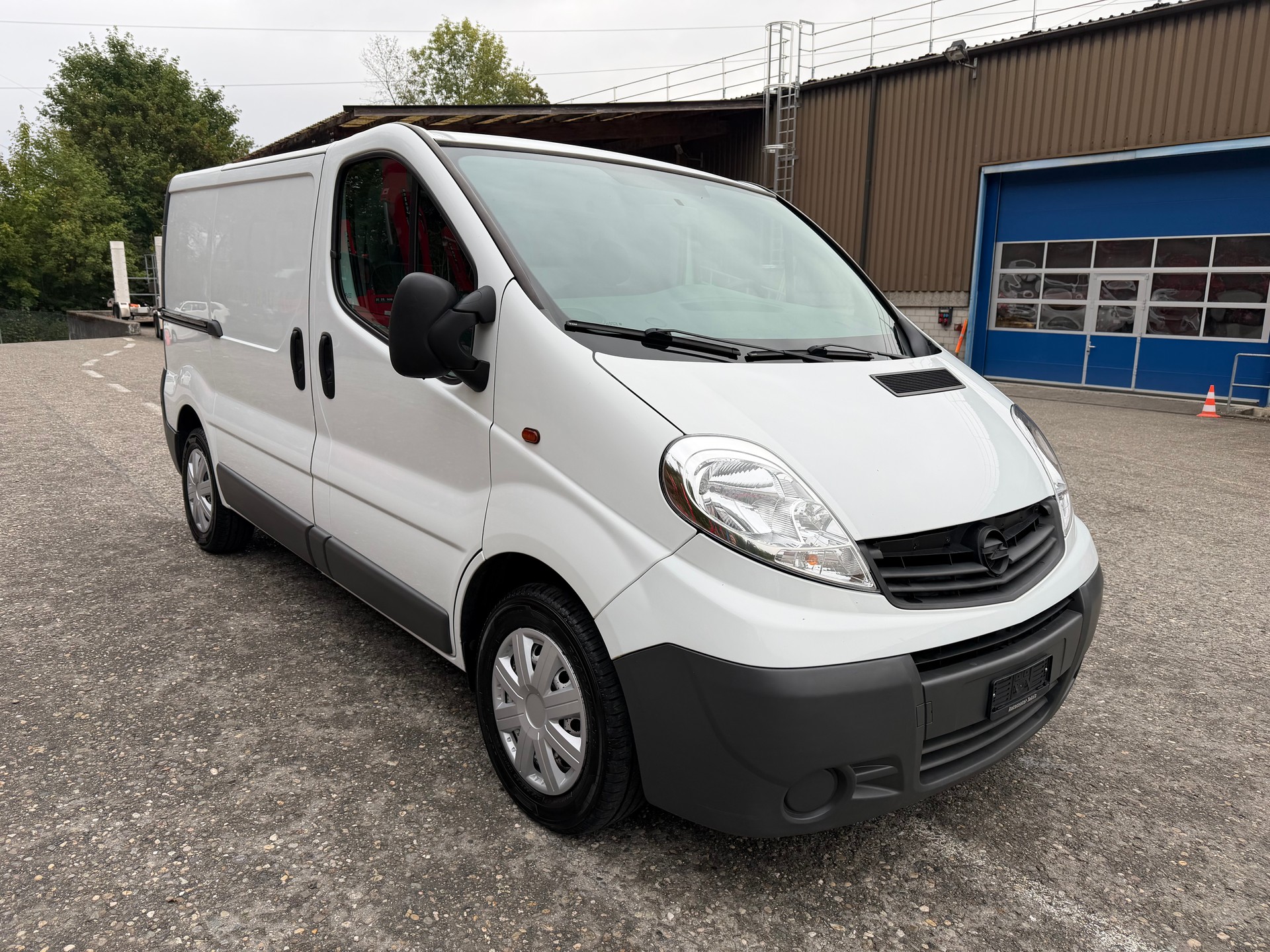 OPEL Vivaro 2.0 CDTI 2.7t L1H1-image-2