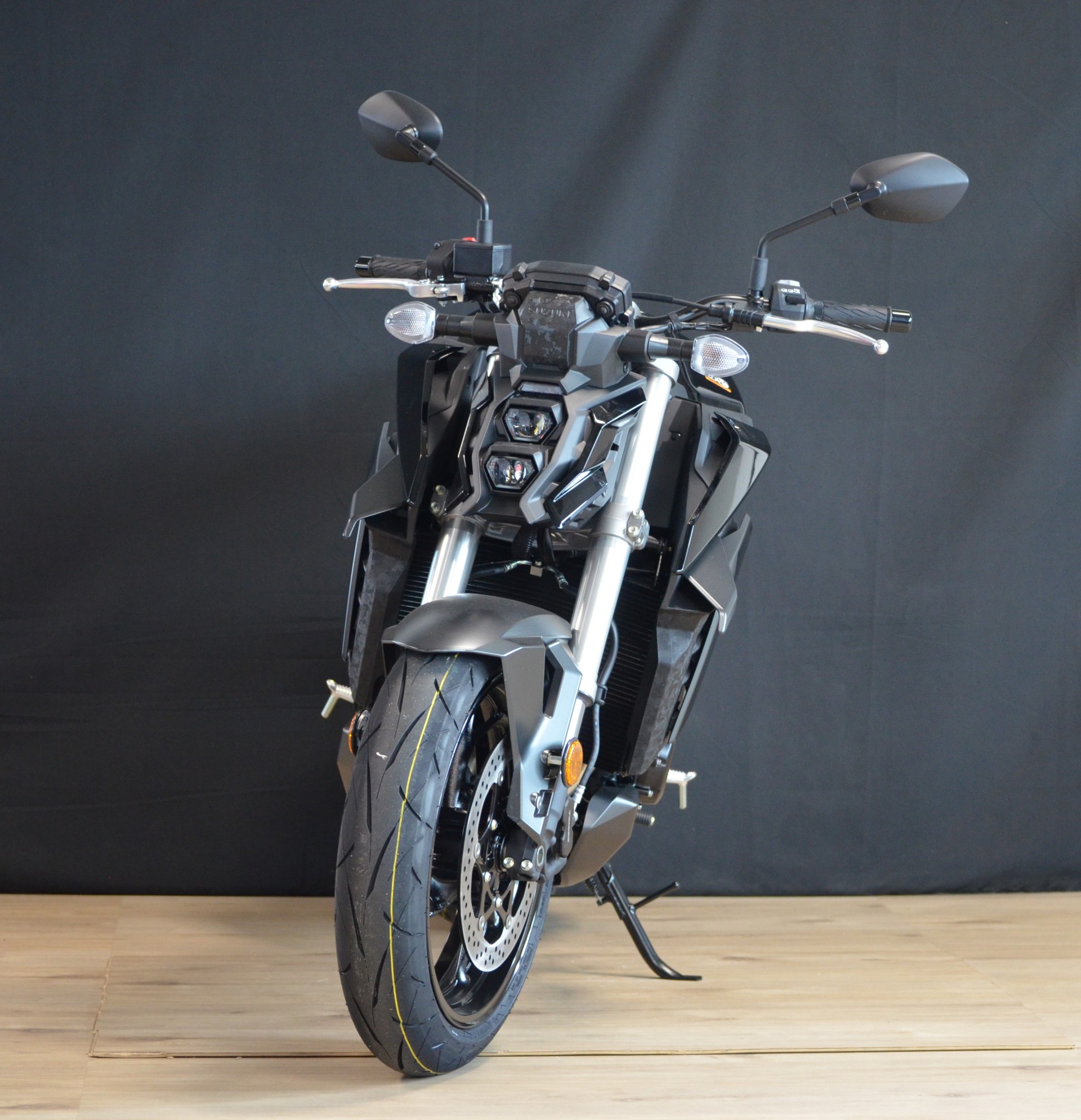 SUZUKI GSX-S 950 (35kW)-showroom-element-2