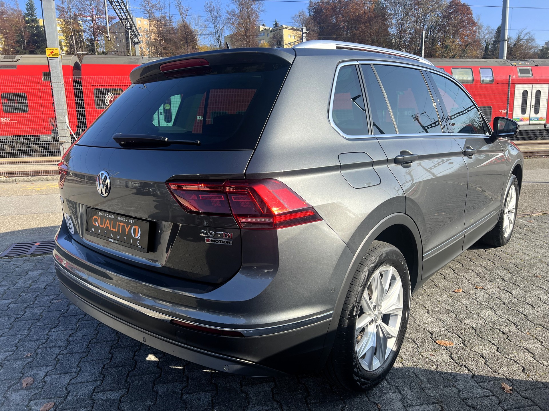 VW Tiguan 2.0 TDI SCR Highline 4Motion DSG-image-4