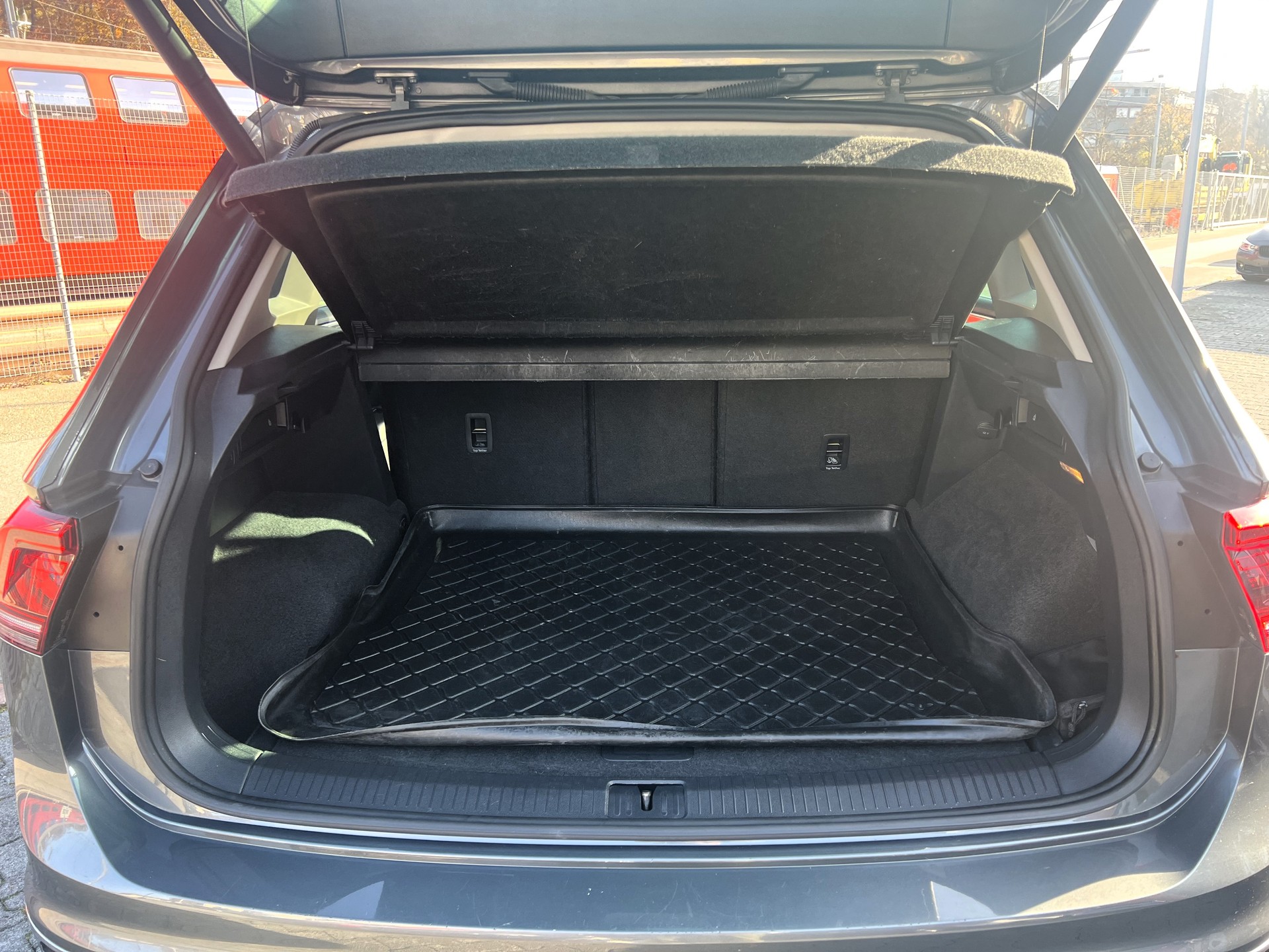 VW Tiguan 2.0 TDI SCR Highline 4Motion DSG-image-8