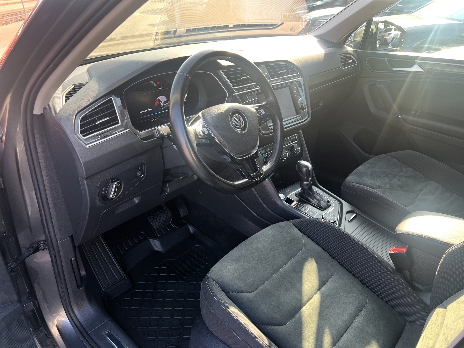 VW Tiguan 2.0 TDI SCR Highline 4Motion DSG-image-12