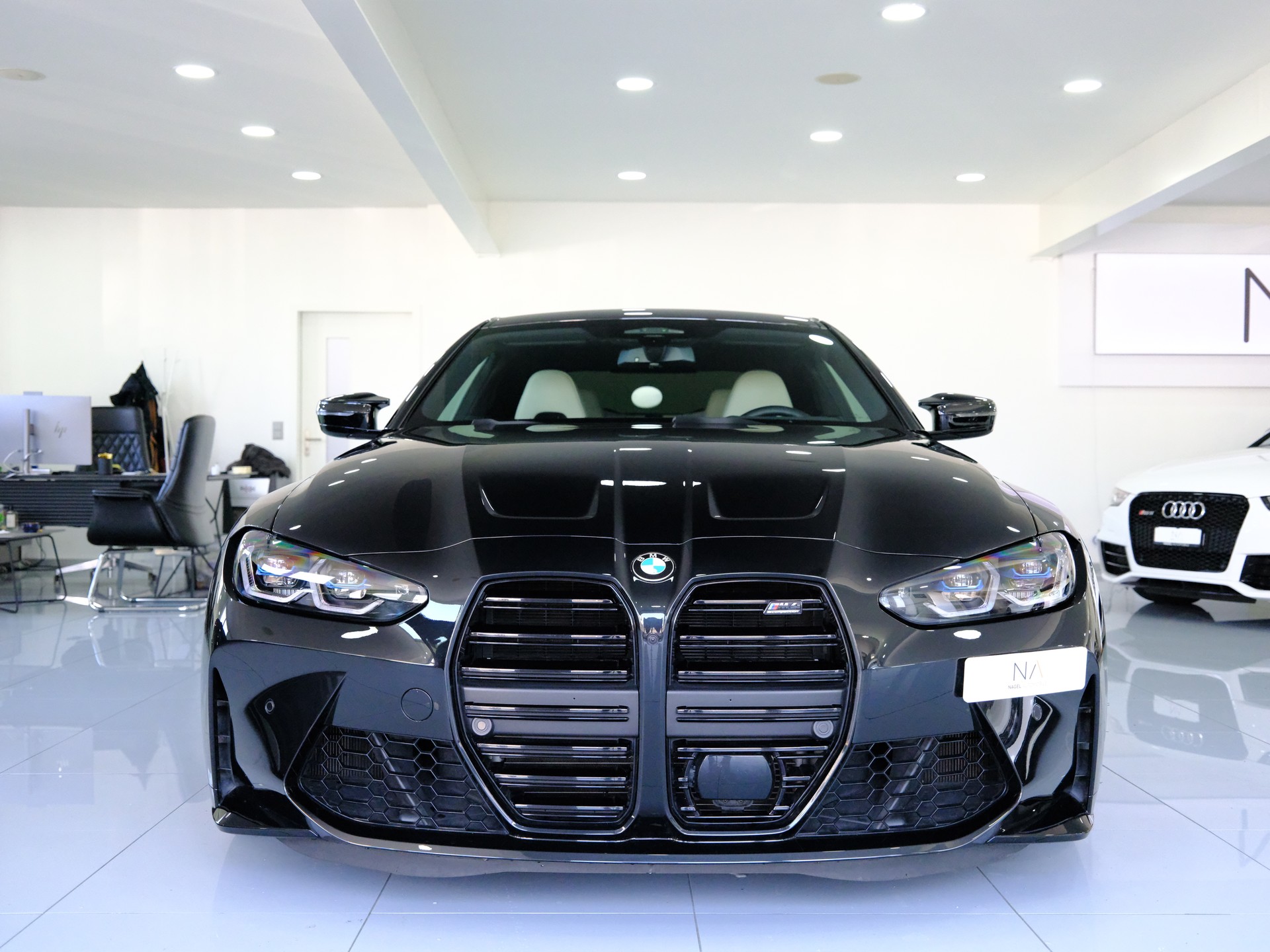 BMW M4 Coupé Competition M xDrive-image-9