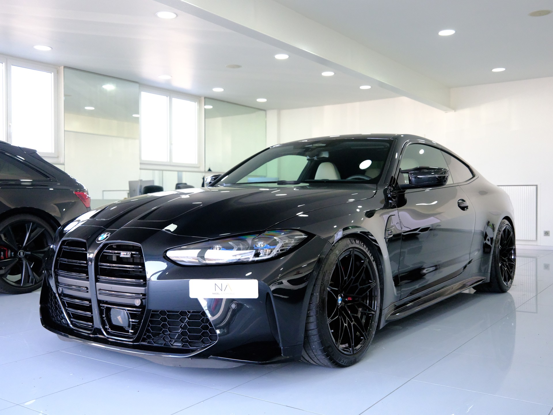 BMW M4 Coupé Competition M xDrive-image-8