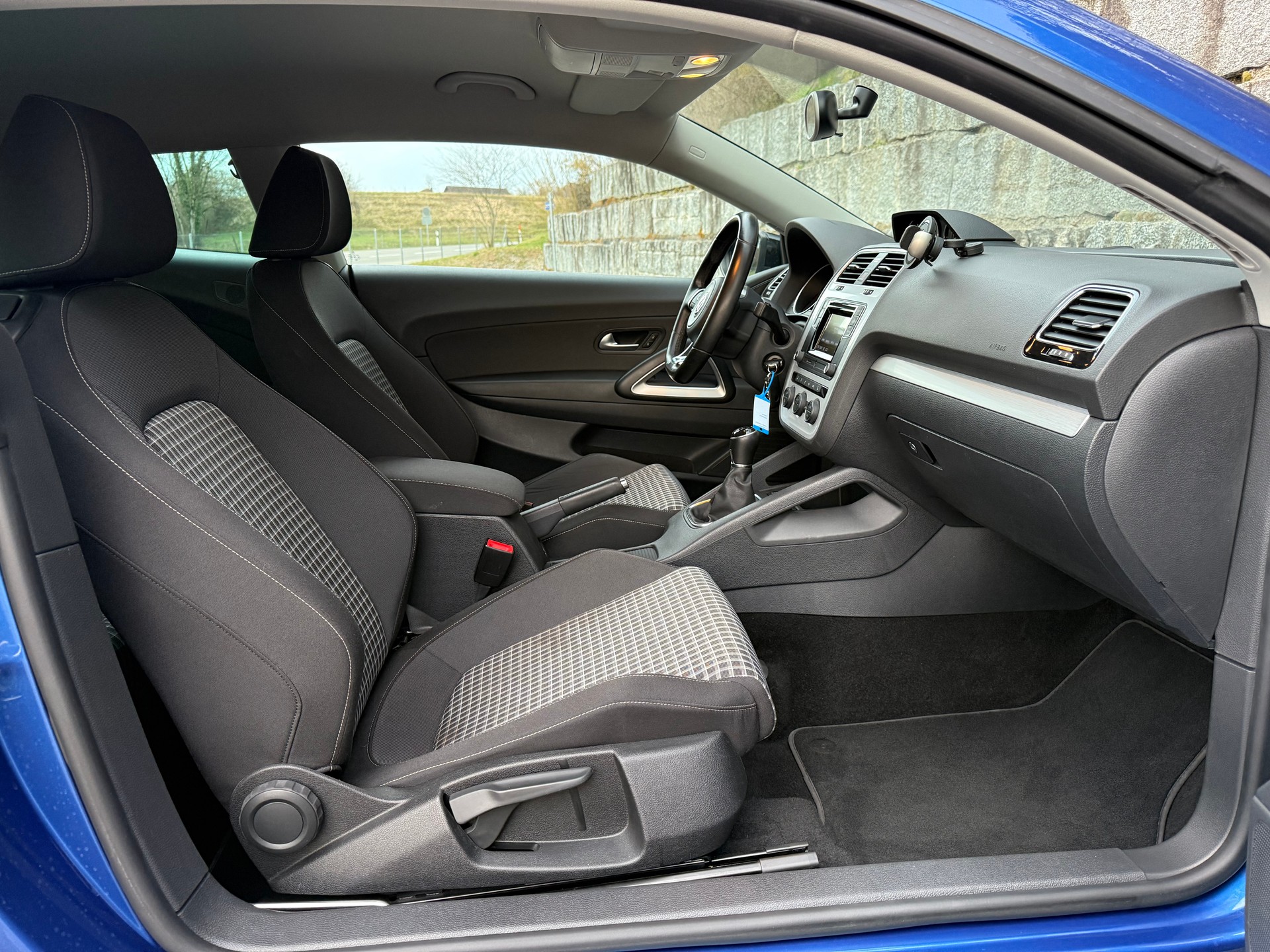 VW Scirocco 2.0 TSI BMT-image-5