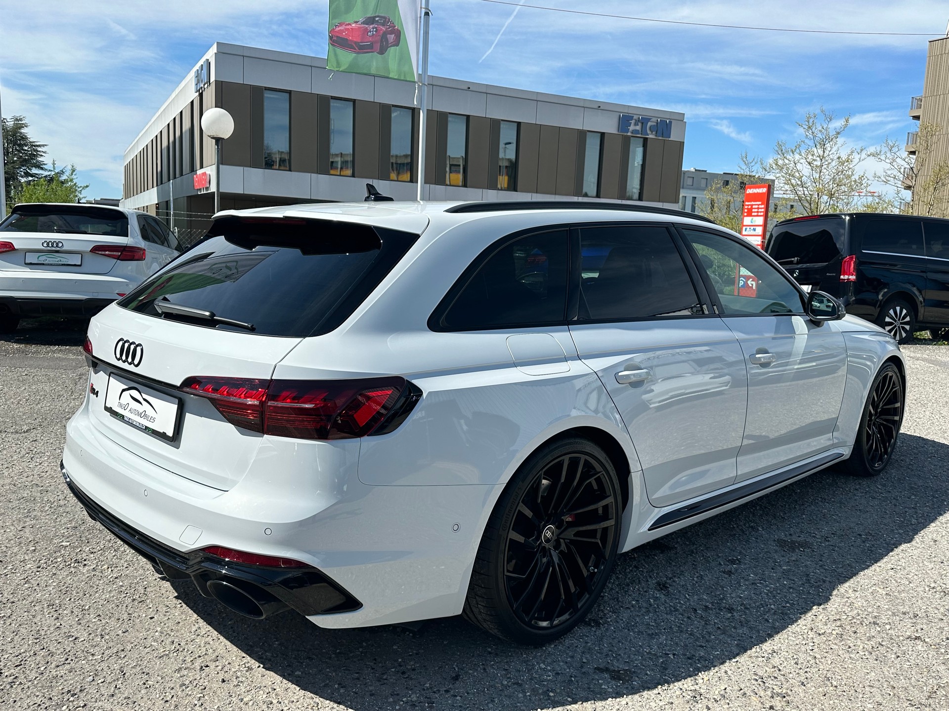 AUDI RS4 Avant quattro tiptronic-image-8