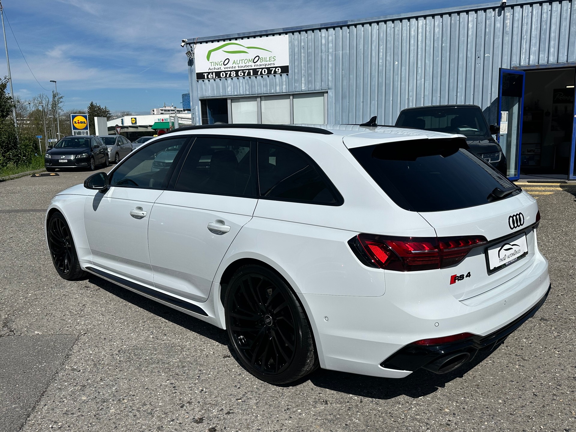 AUDI RS4 Avant quattro tiptronic-image-4