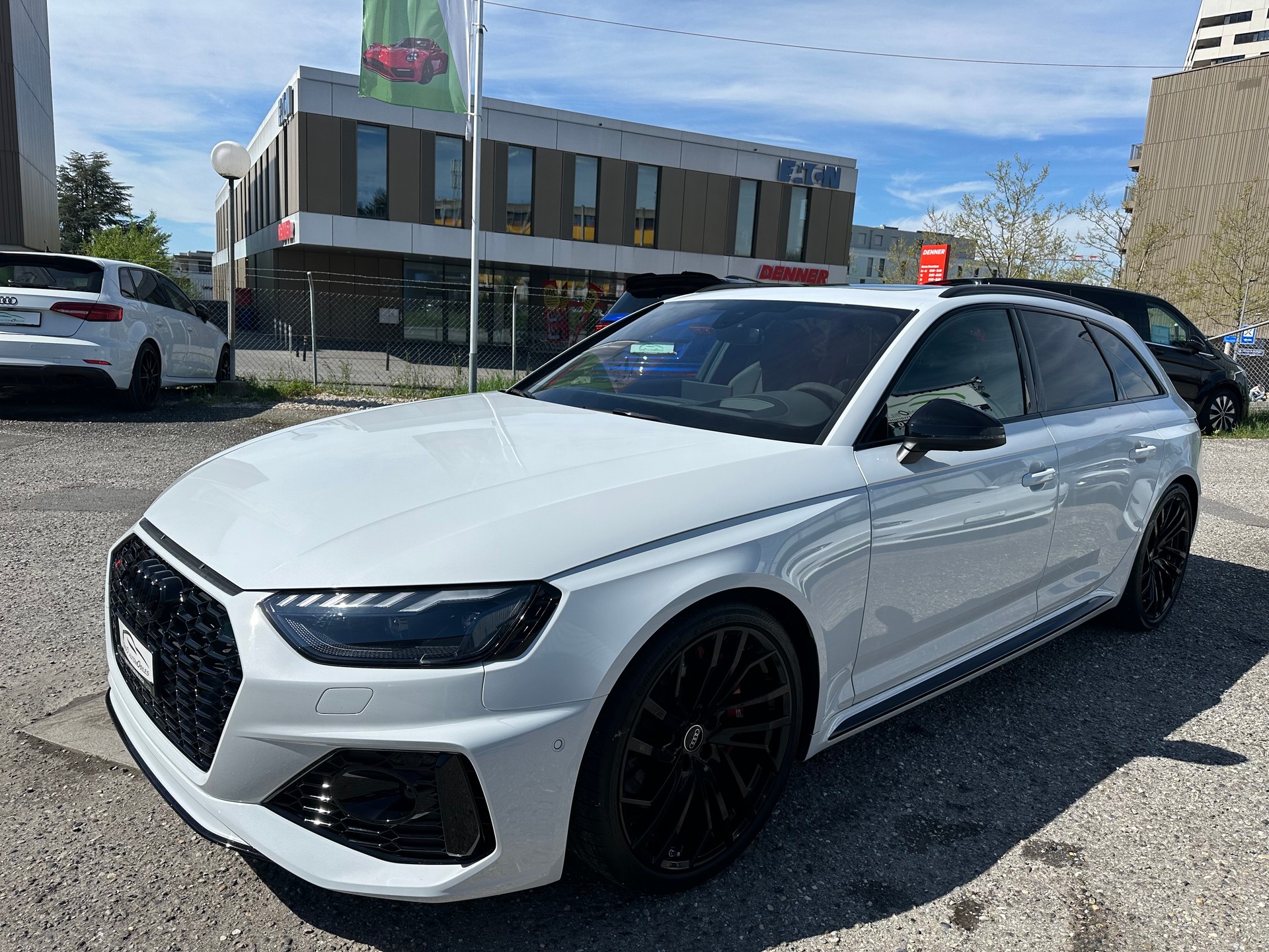 AUDI RS4 Avant quattro tiptronic-showroom-element-1