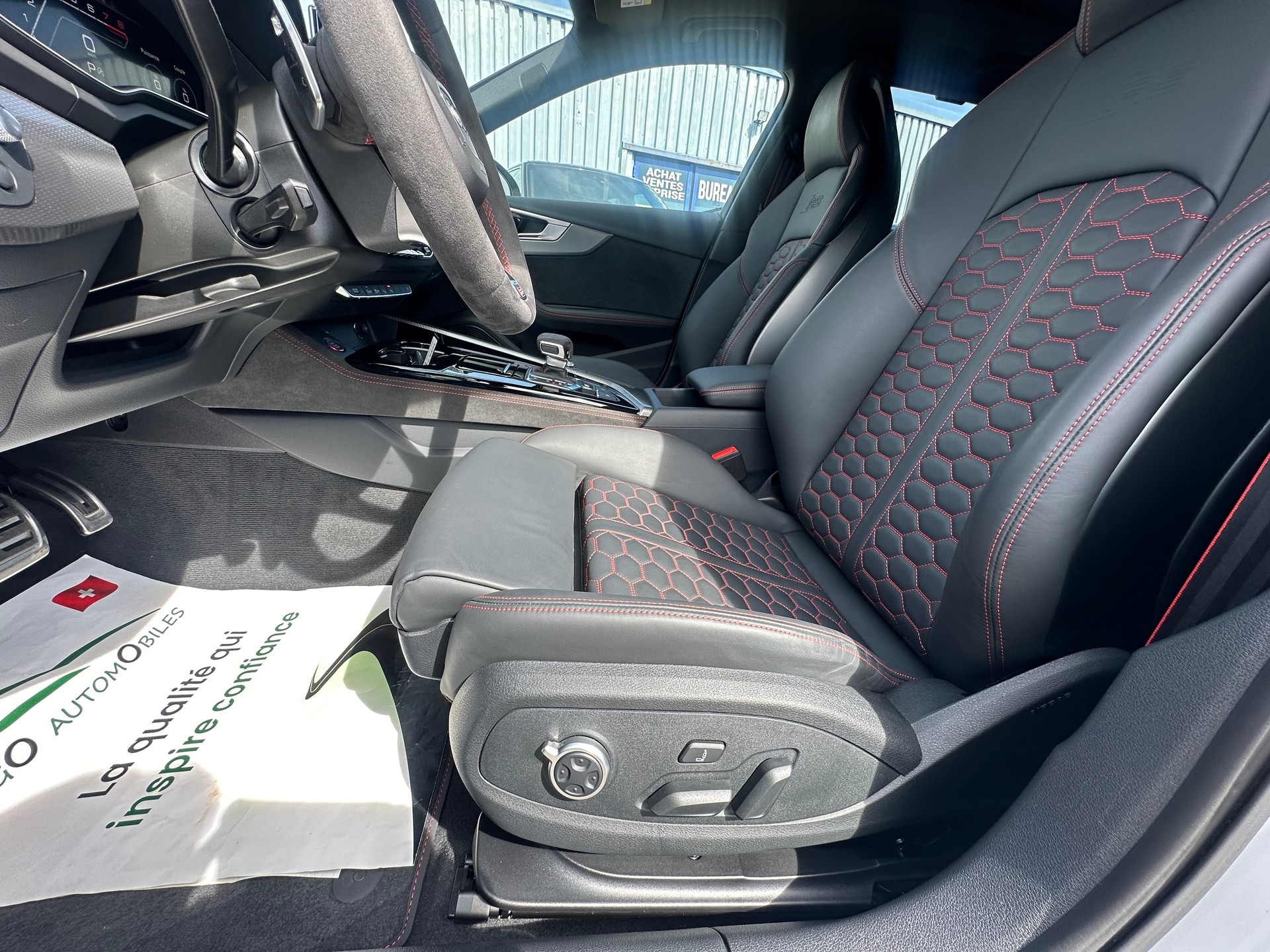 AUDI RS4 Avant quattro tiptronic-image-18