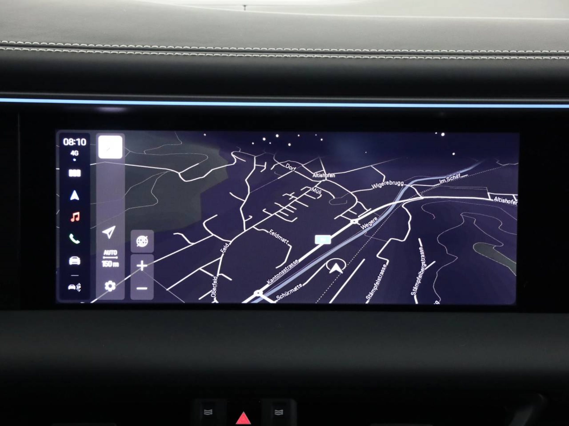 PORSCHE Macan 4-image-11