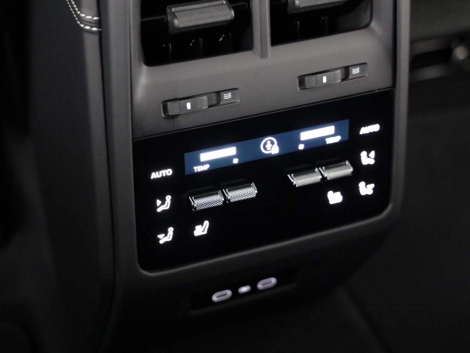 PORSCHE Macan 4-image-18