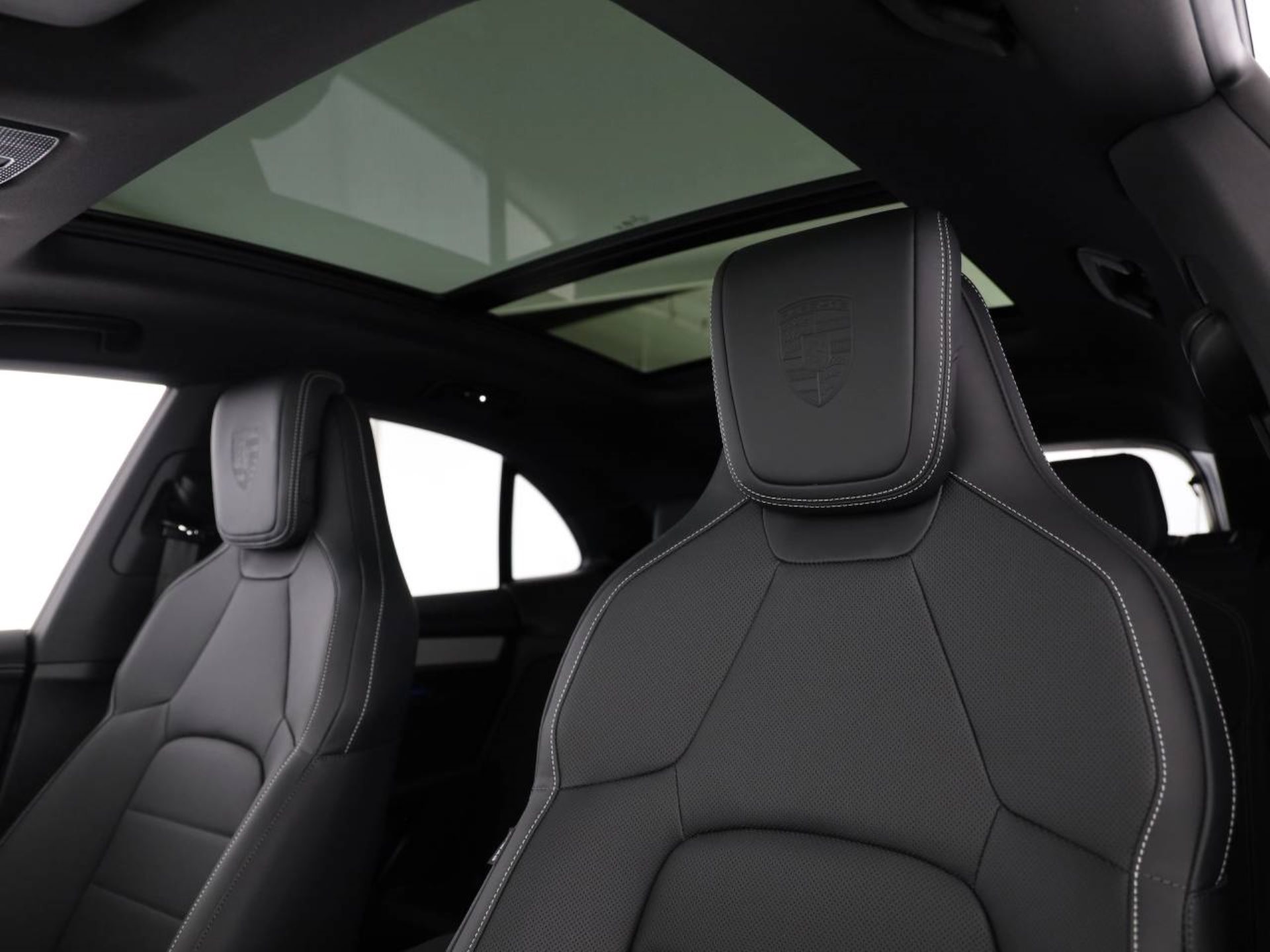 PORSCHE Macan 4-image-15