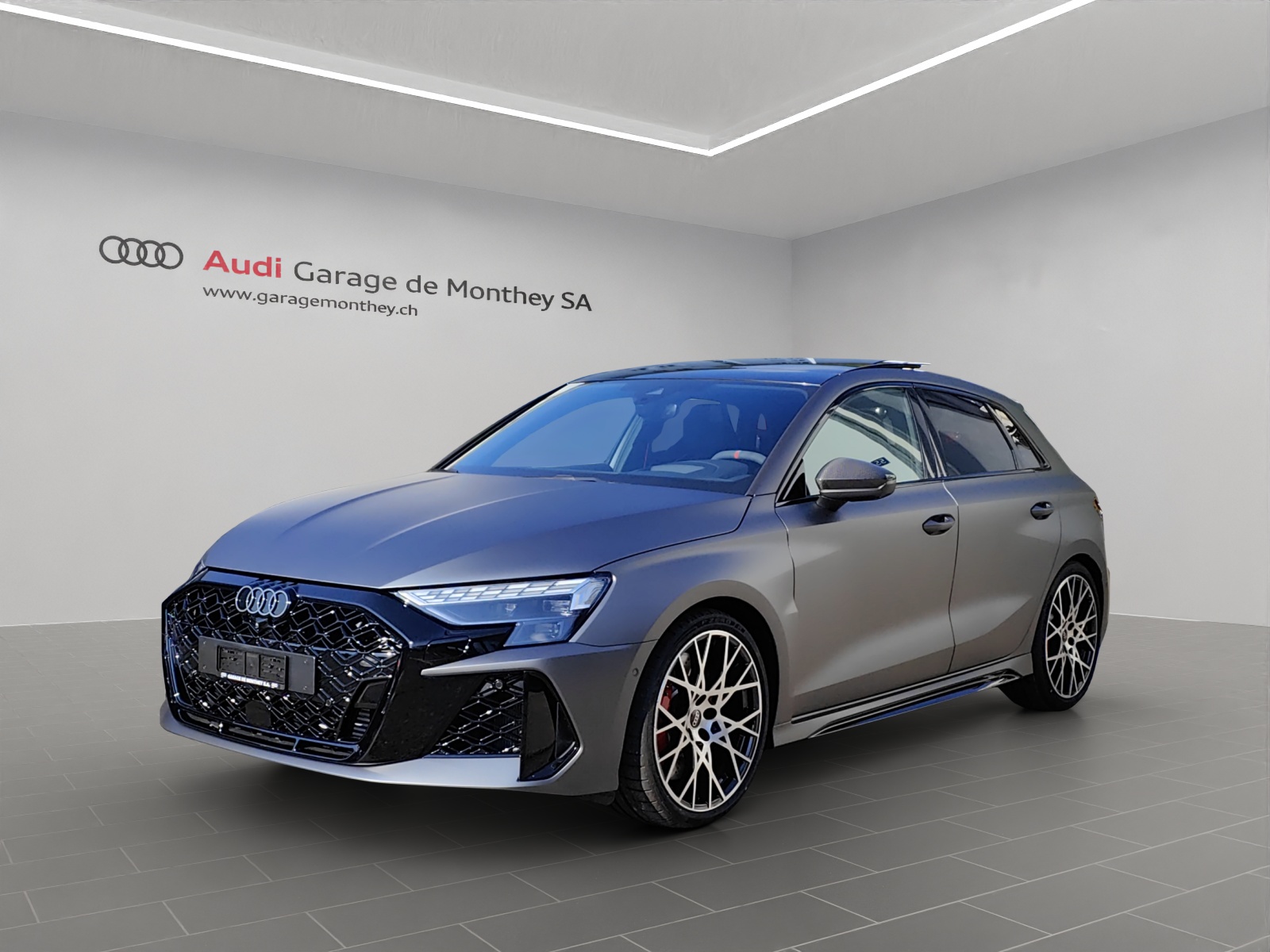 AUDI RS3 Sportback 2.5 TSI quattro S-tronic-image-0