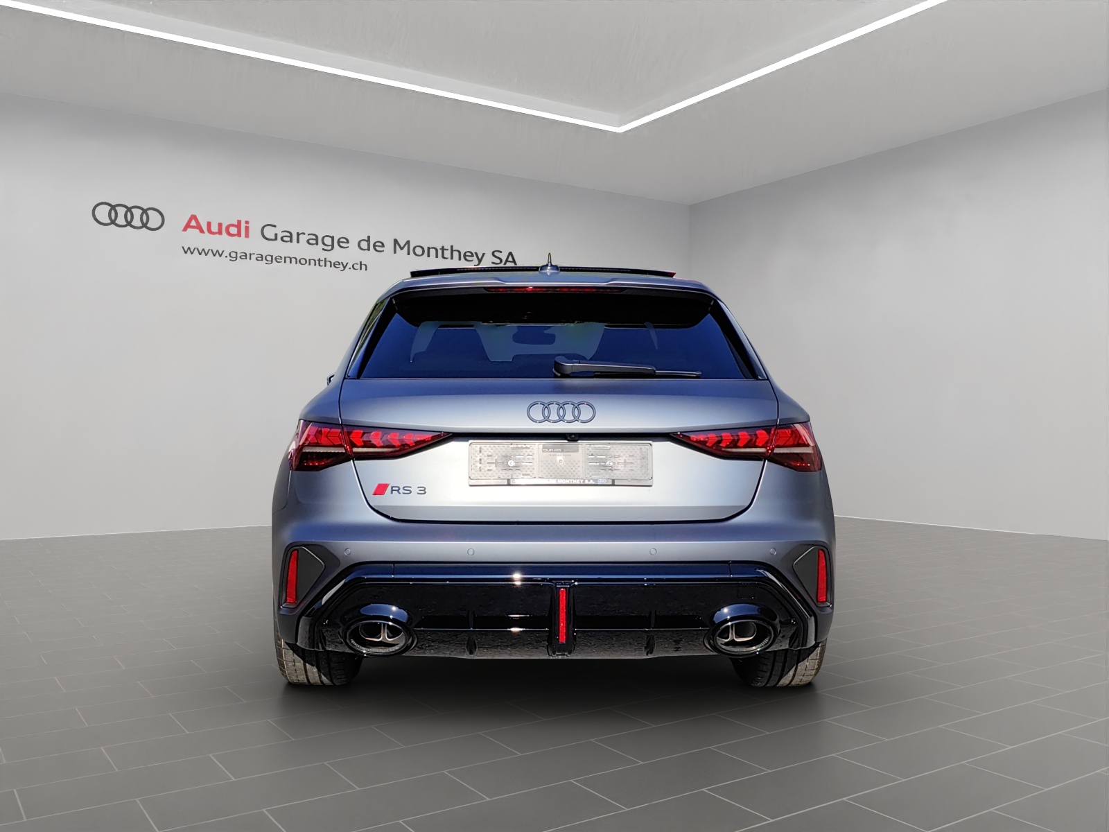 AUDI RS3 Sportback 2.5 TSI quattro S-tronic-image-4