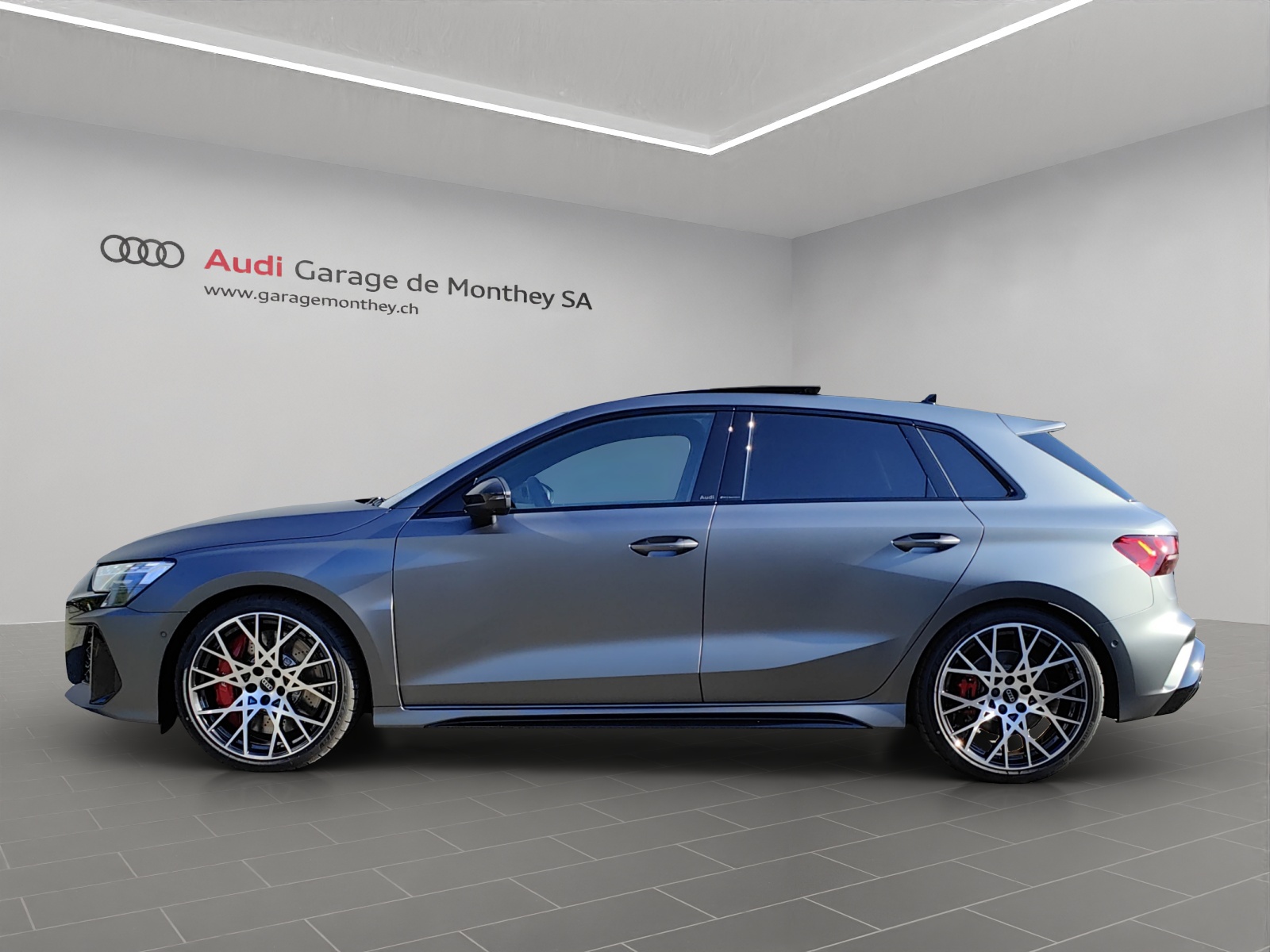 AUDI RS3 Sportback 2.5 TSI quattro S-tronic-image-6