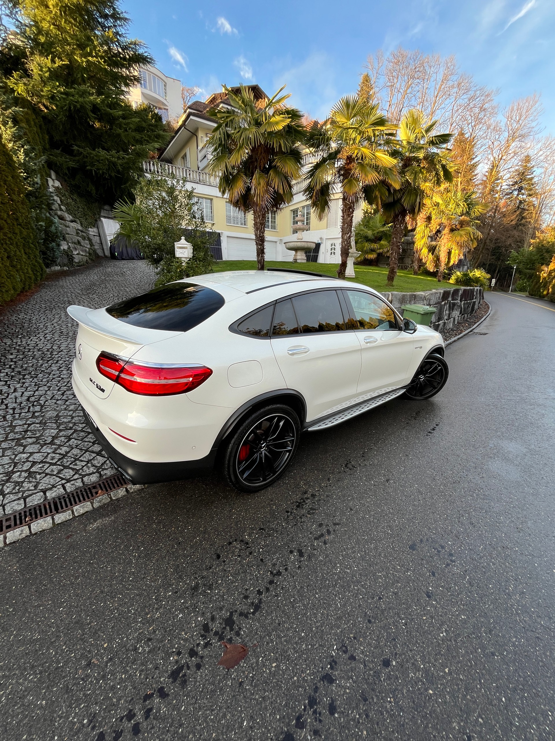 MERCEDES-BENZ Mercedes-AMG GLC 63 S Coupé 4Matic+ V8 Biturbo | Panorama | Performance | 510 PS-image-4