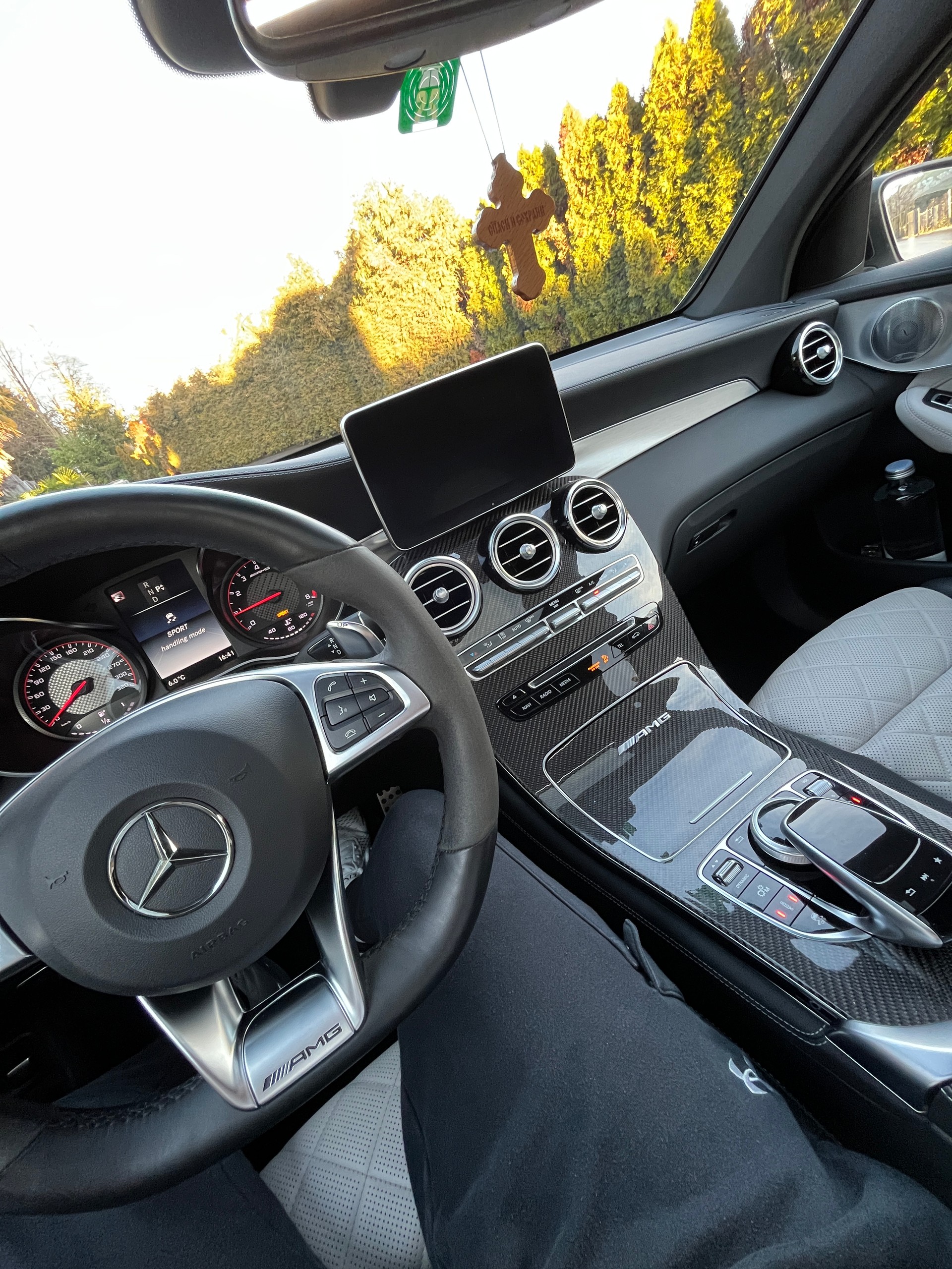 MERCEDES-BENZ Mercedes-AMG GLC 63 S Coupé 4Matic+ V8 Biturbo | Panorama | Performance | 510 PS-image-5