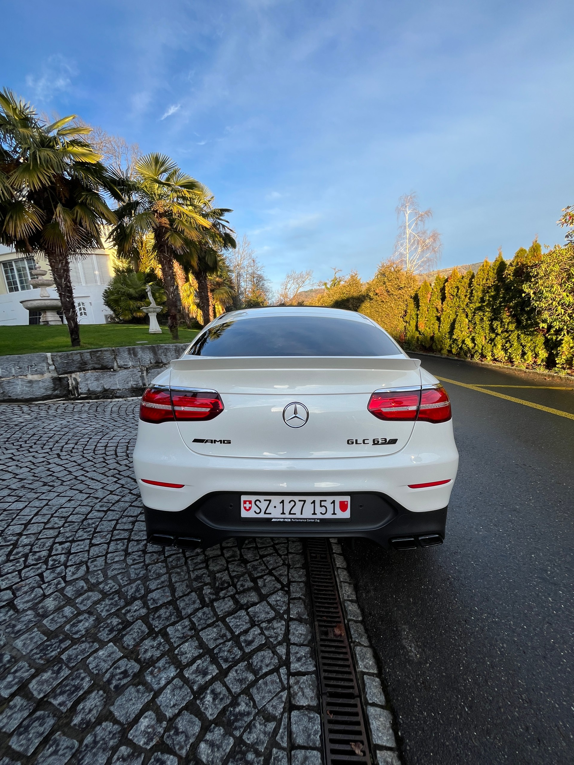 MERCEDES-BENZ Mercedes-AMG GLC 63 S Coupé 4Matic+ V8 Biturbo | Panorama | Performance | 510 PS-image-2