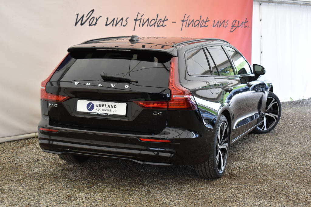 VOLVO V60 2.0 B4 Plus Dark-image-3
