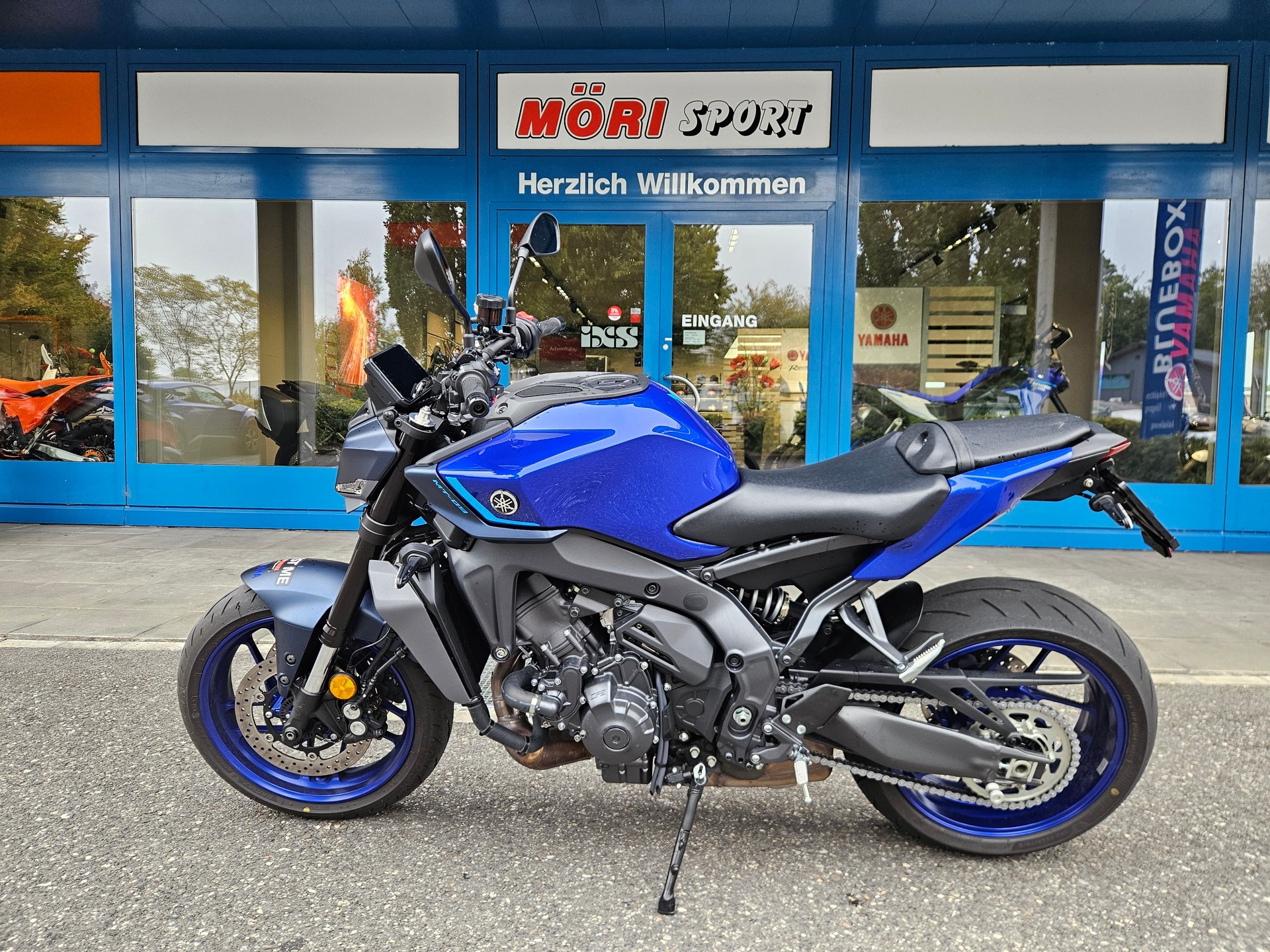 YAMAHA MT-09 Y-AMT-showroom-element-3