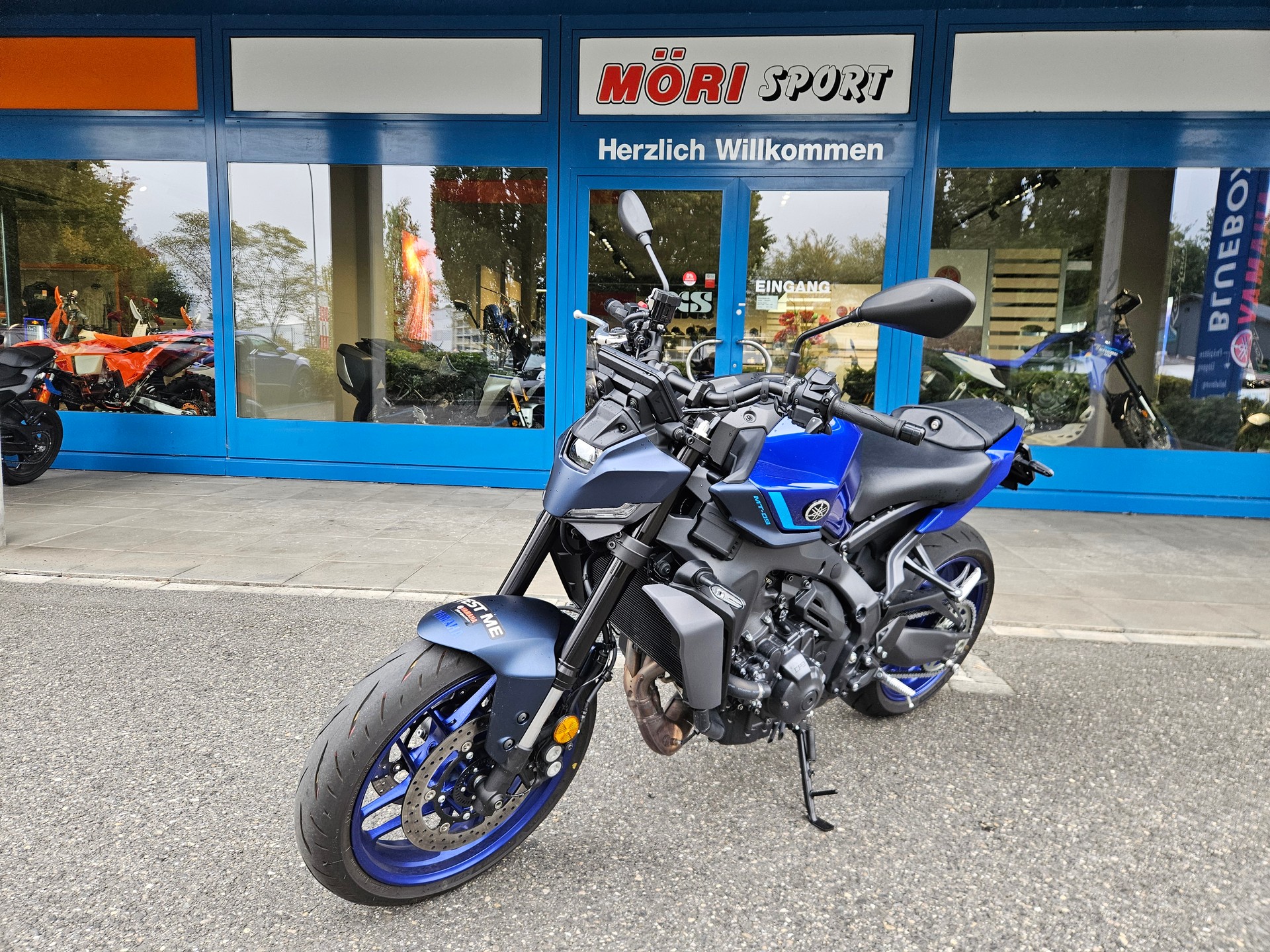 YAMAHA MT-09 Y-AMT-showroom-element-2