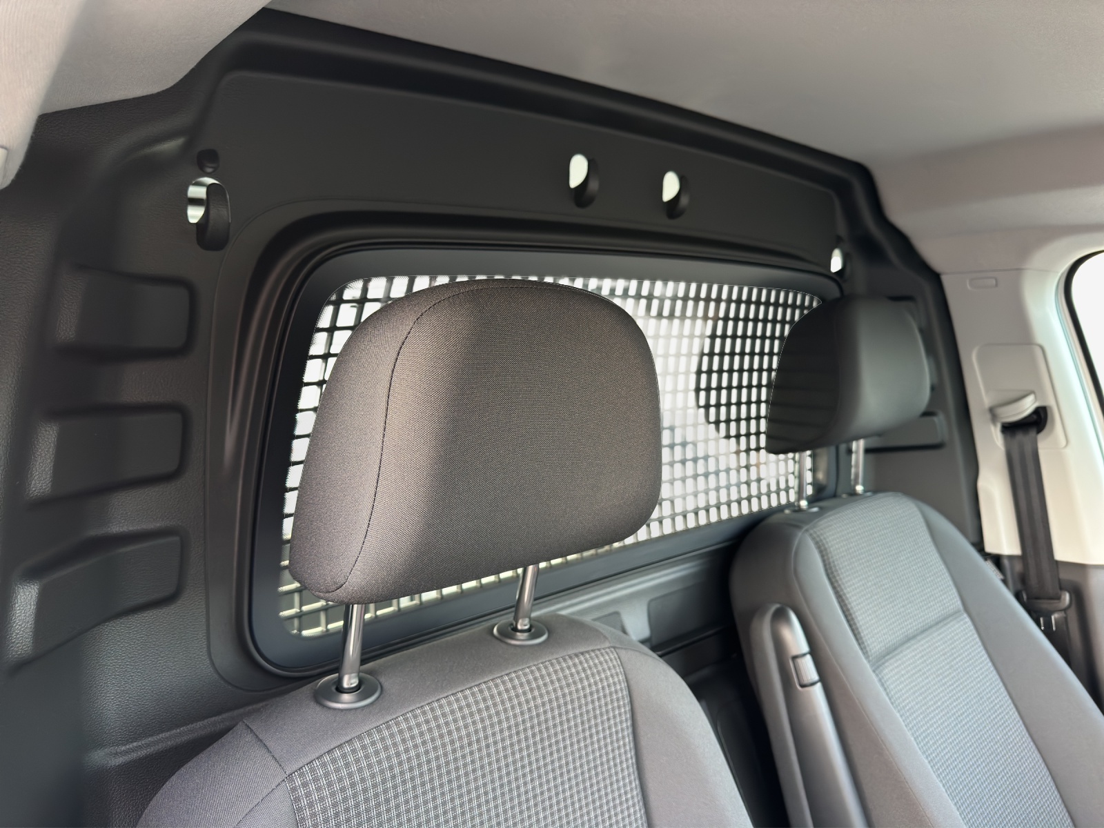 VW Caddy Cargo 1.5 TSI-image-11