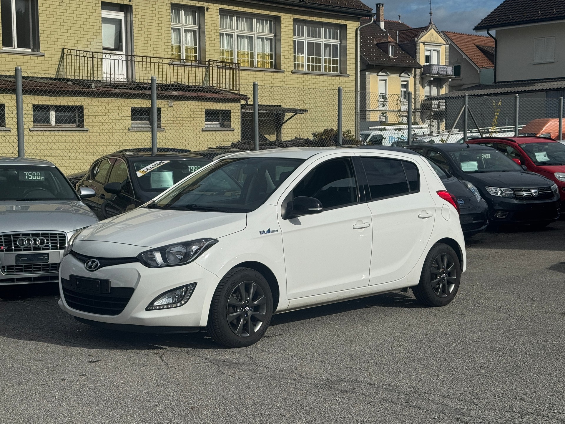 HYUNDAI i20 1.2 GO!-image-1