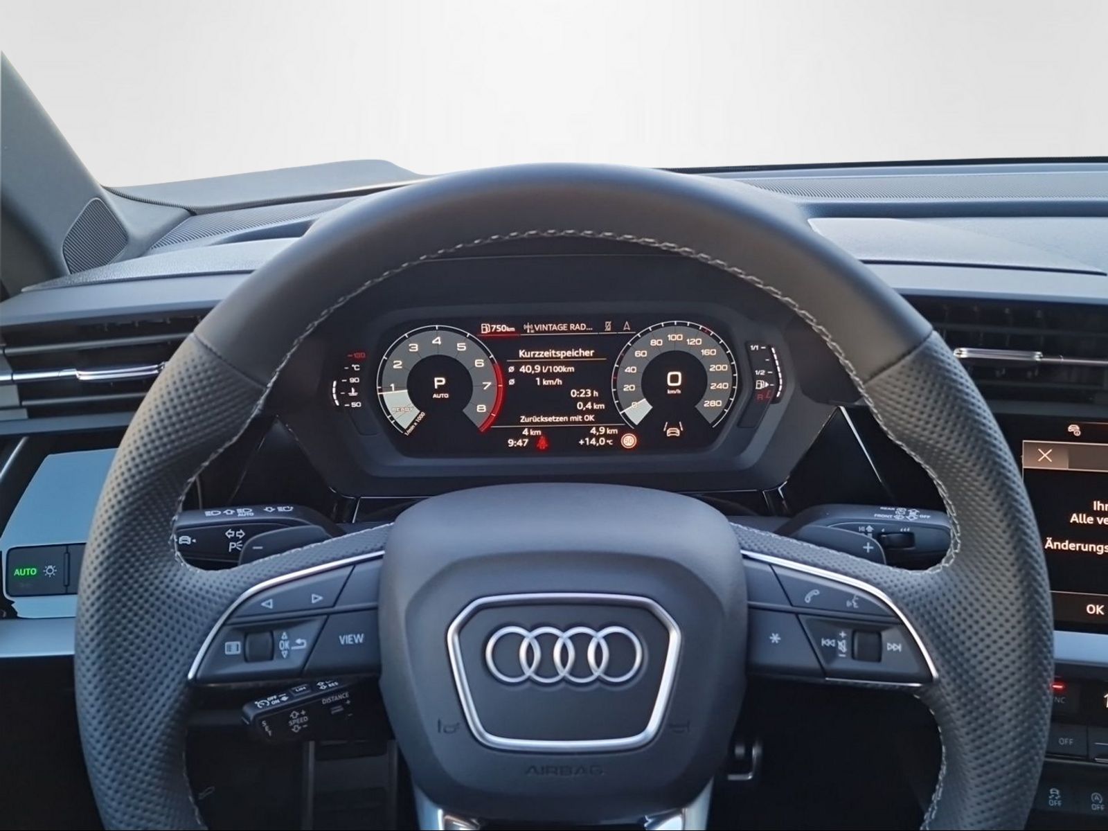 AUDI A3 Sportback 2.0 40 TFSI S Line quattro S-Tronic-image-9