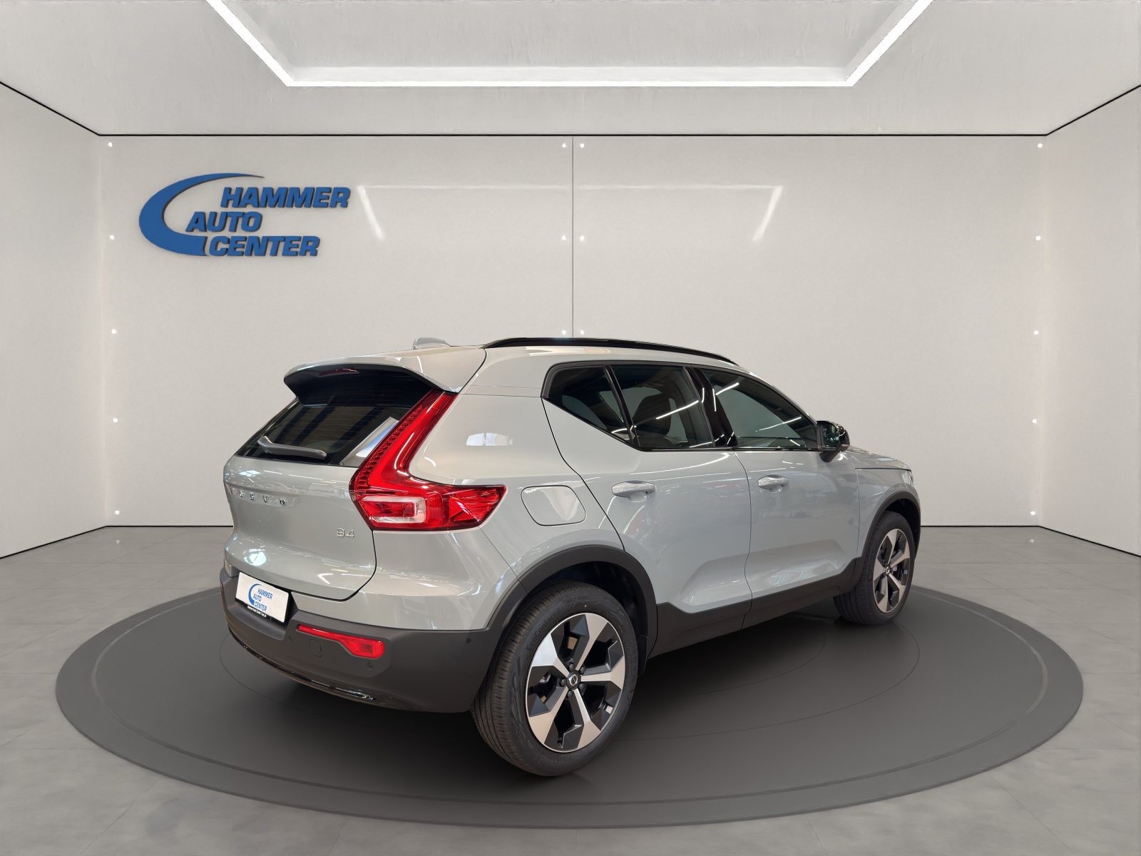 VOLVO XC40 2.0 B4 MH Ultra Dark-image-5