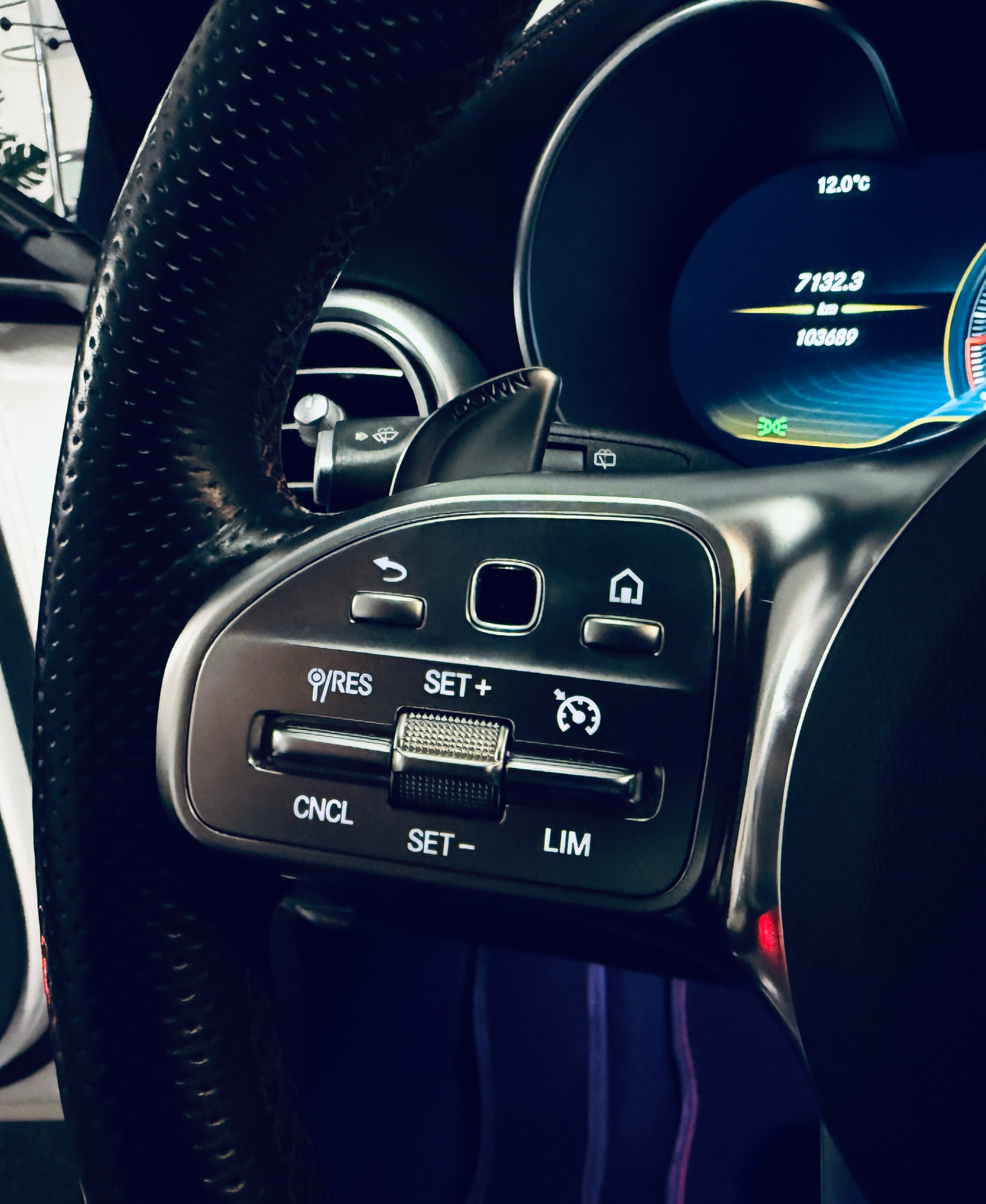 MERCEDES-BENZ C 43 AMG 4Matic 9G-Tronic-image-19