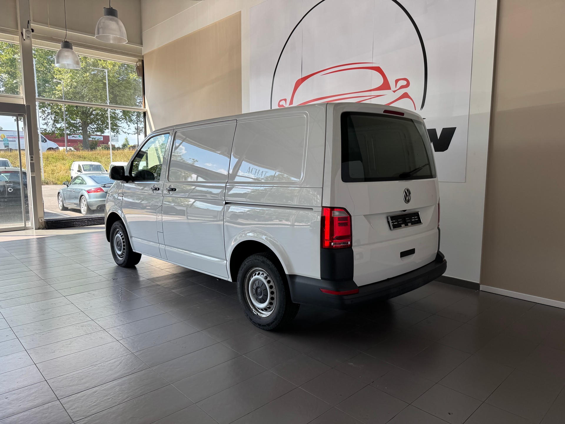 VW T6 2.0 TDI 4Motion DSG-image-12