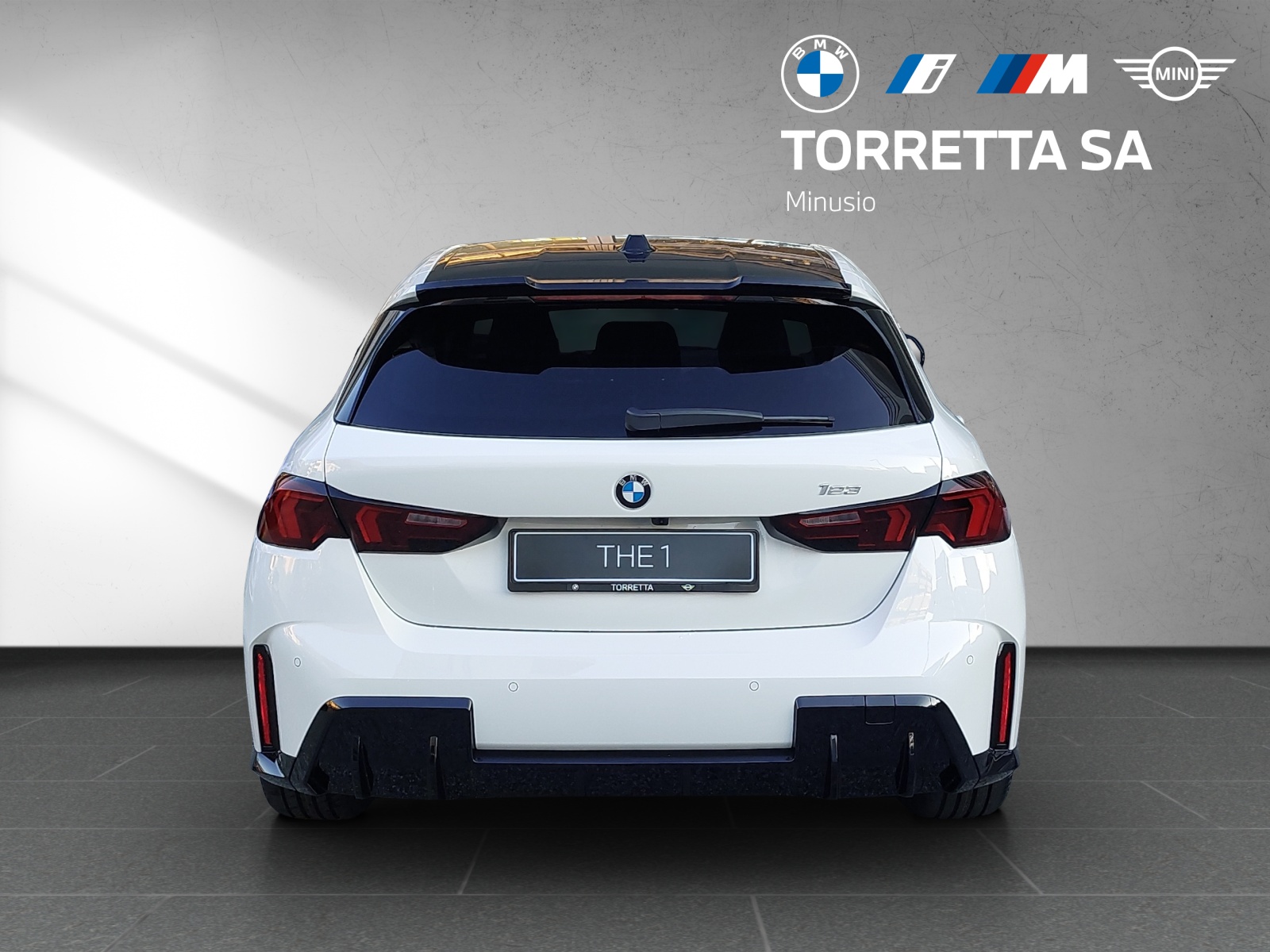 BMW 123 xDrive M Sport Pro Steptronic-image-3