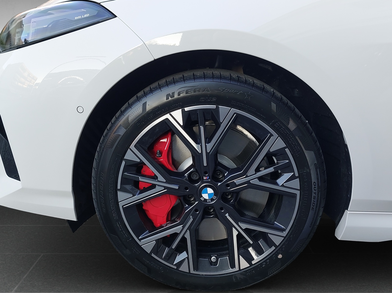 BMW 123 xDrive M Sport Pro Steptronic-image-8