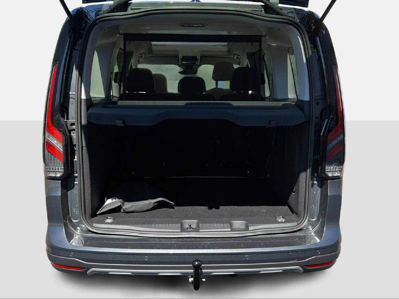 FORD TOURNEO CONNECT Grand 1.5 EcoBoost 150 Active PHEV-image-4