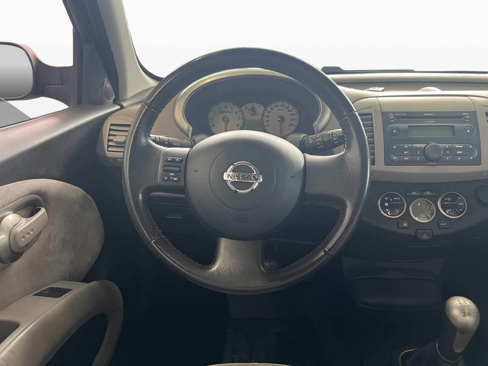 NISSAN Micra 1.6 Active Luxury-image-10